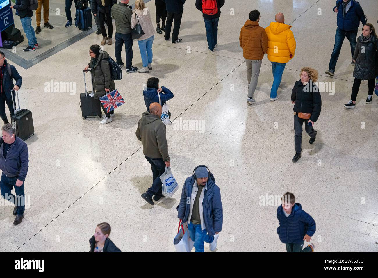 Evacuation train london hi-res stock photography and images - Alamy