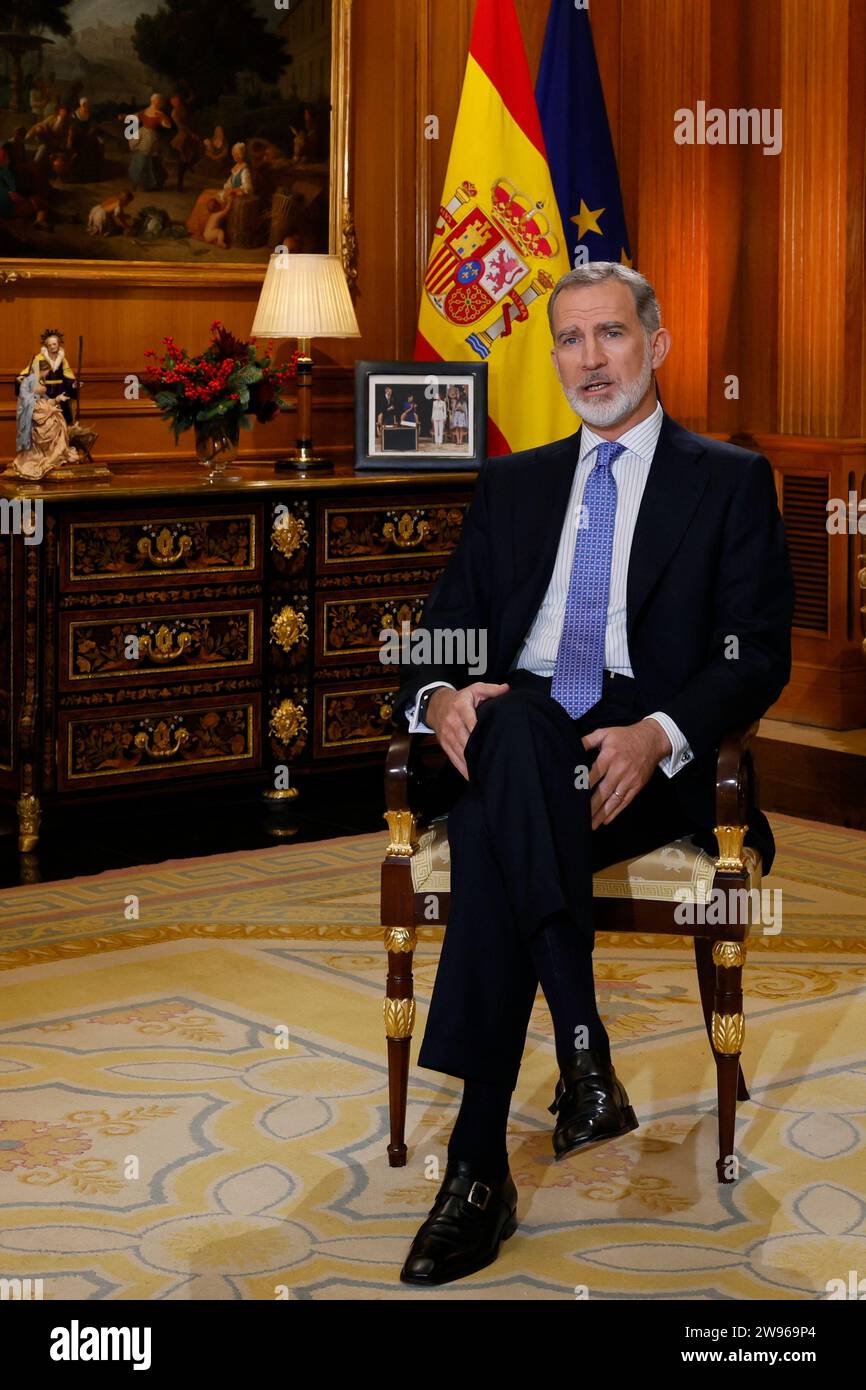 Madrid, Madrid, Spain. 24th Dec, 2023. King Felipe VI of Spain attends delivers his traditional Christmas speech, recorded at Zarzuela Palace on December 24, 2023 in Madrid, Spain (Credit Image: © Jack Abuin/ZUMA Press Wire) EDITORIAL USAGE ONLY! Not for Commercial USAGE! Stock Photo