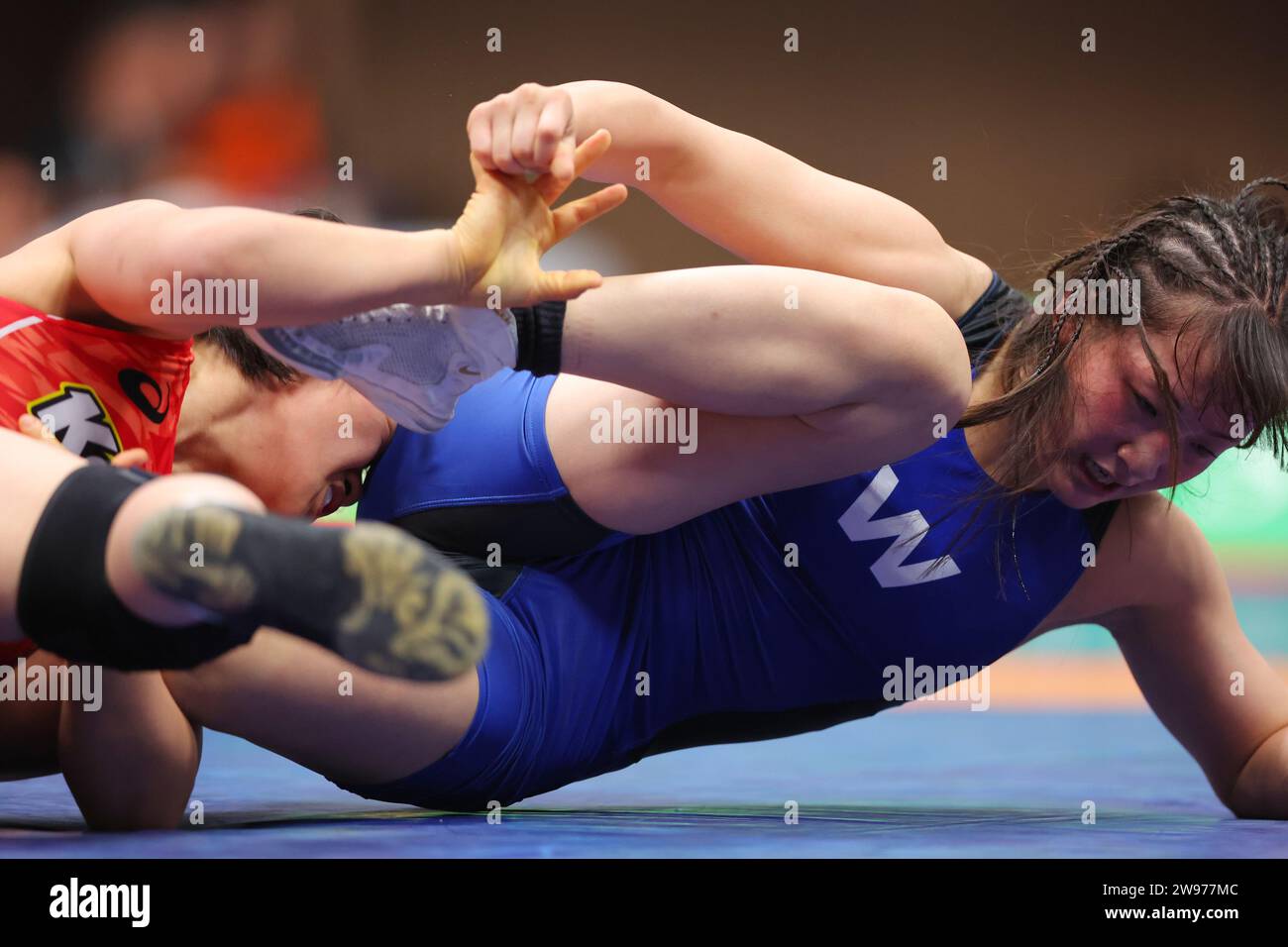 Yoyogi 2nd Gymnasium, Tokyo, Japan. 24th Dec, 2023. (LR) Remina