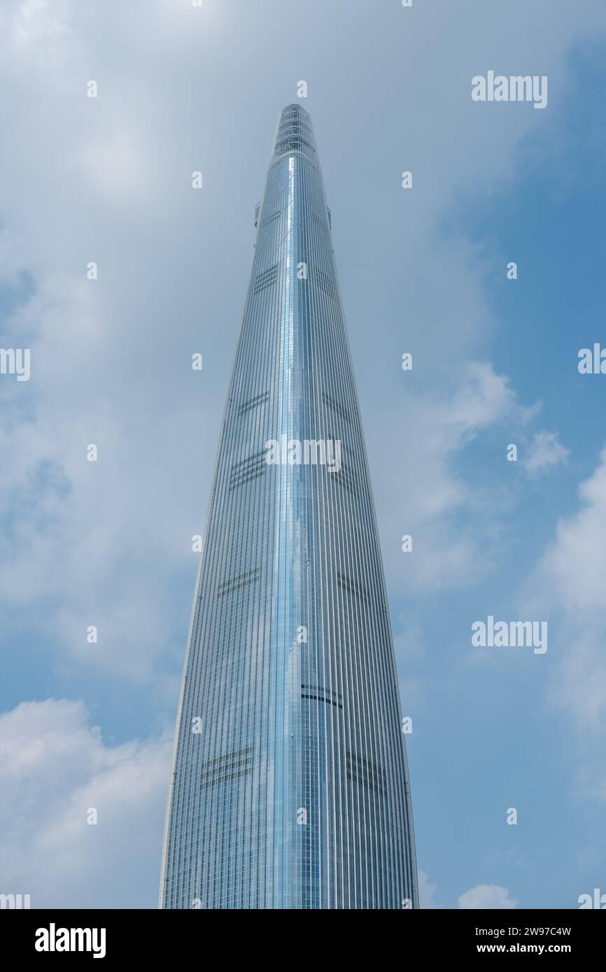 Seoul, South Korea - 15 July 2022: Lotte World Tower against blue sky. It is a 123-story skyscraper in Jamsil, Songpa-gu Stock Photo