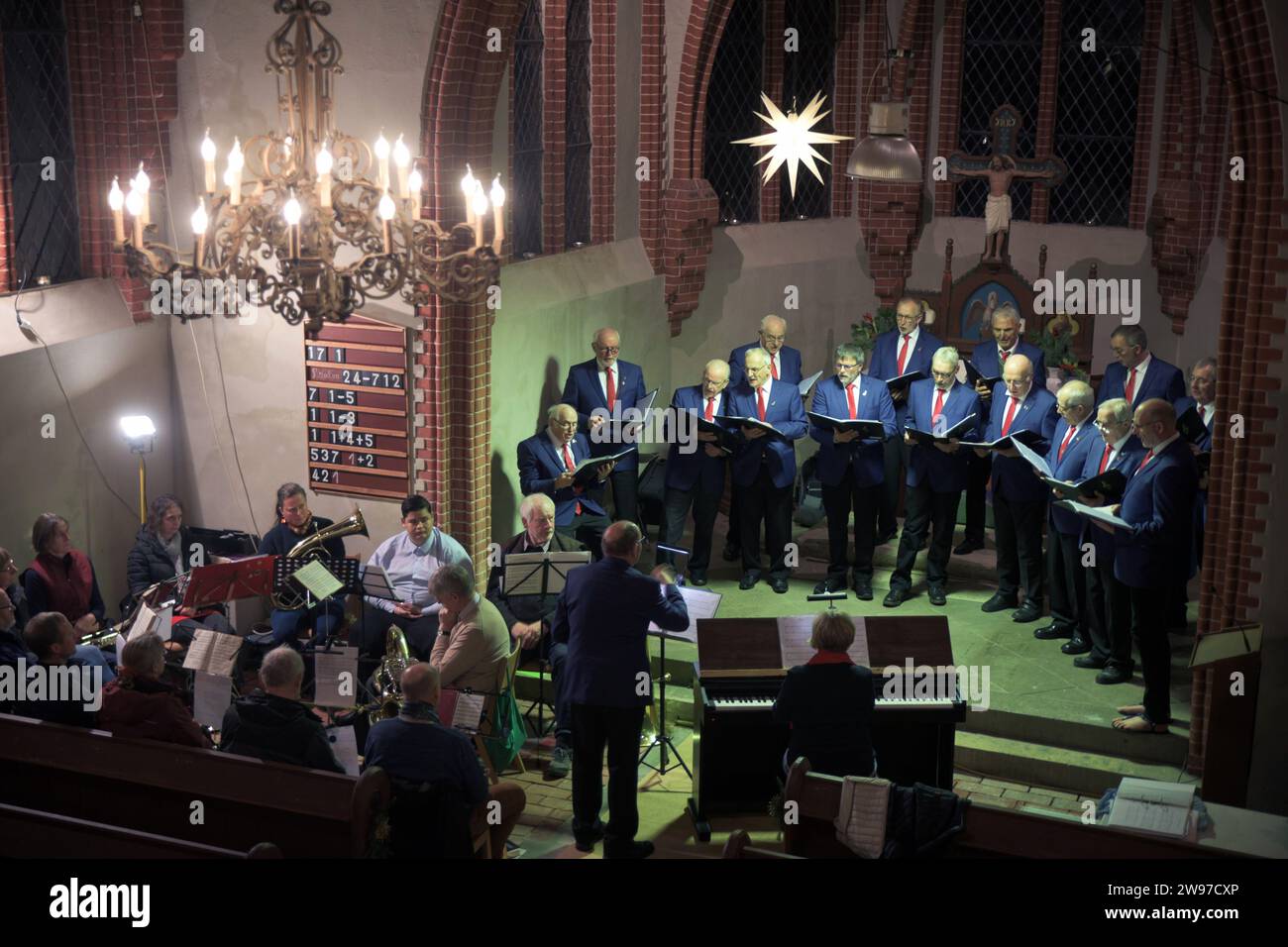 Lanze, Germany. 15th Dec, 2023. The male choral society Concordia Lanze