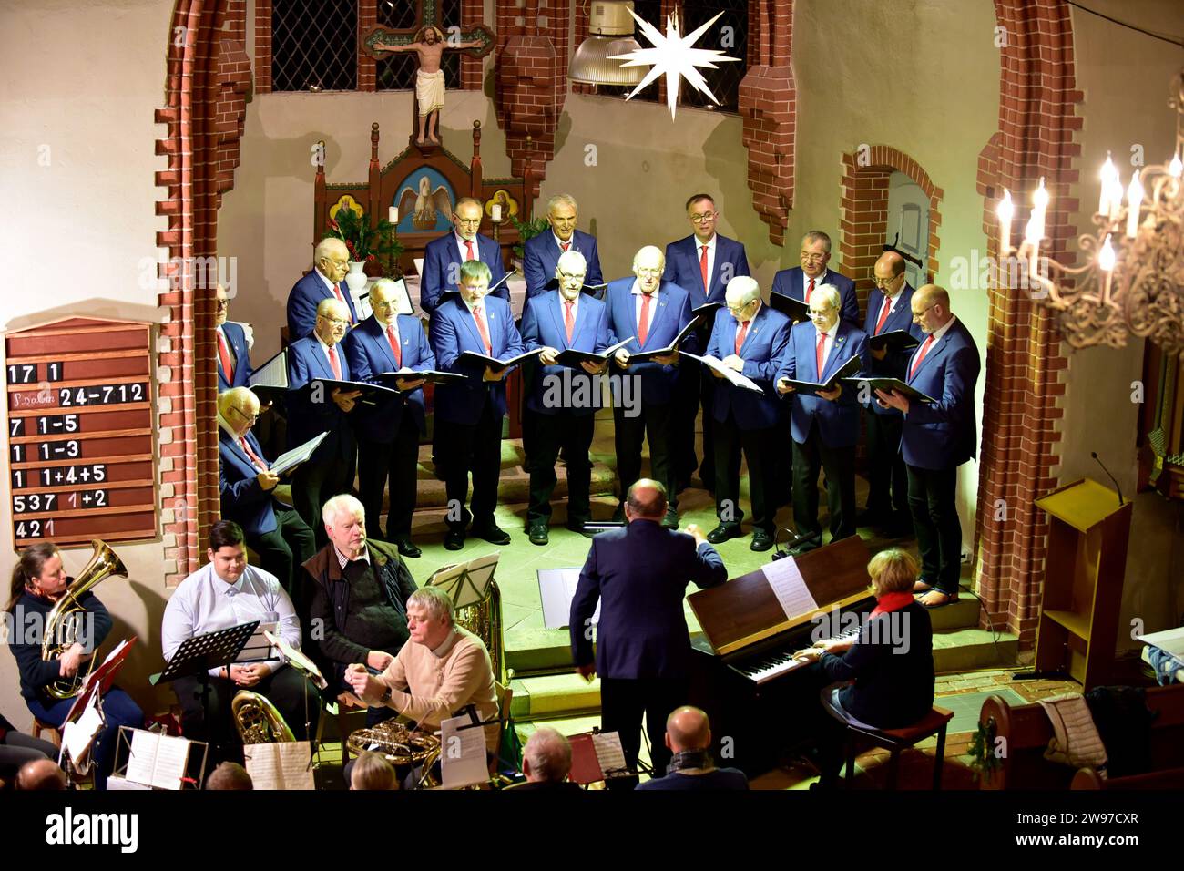 Lanze, Germany. 15th Dec, 2023. The male choral society Concordia Lanze