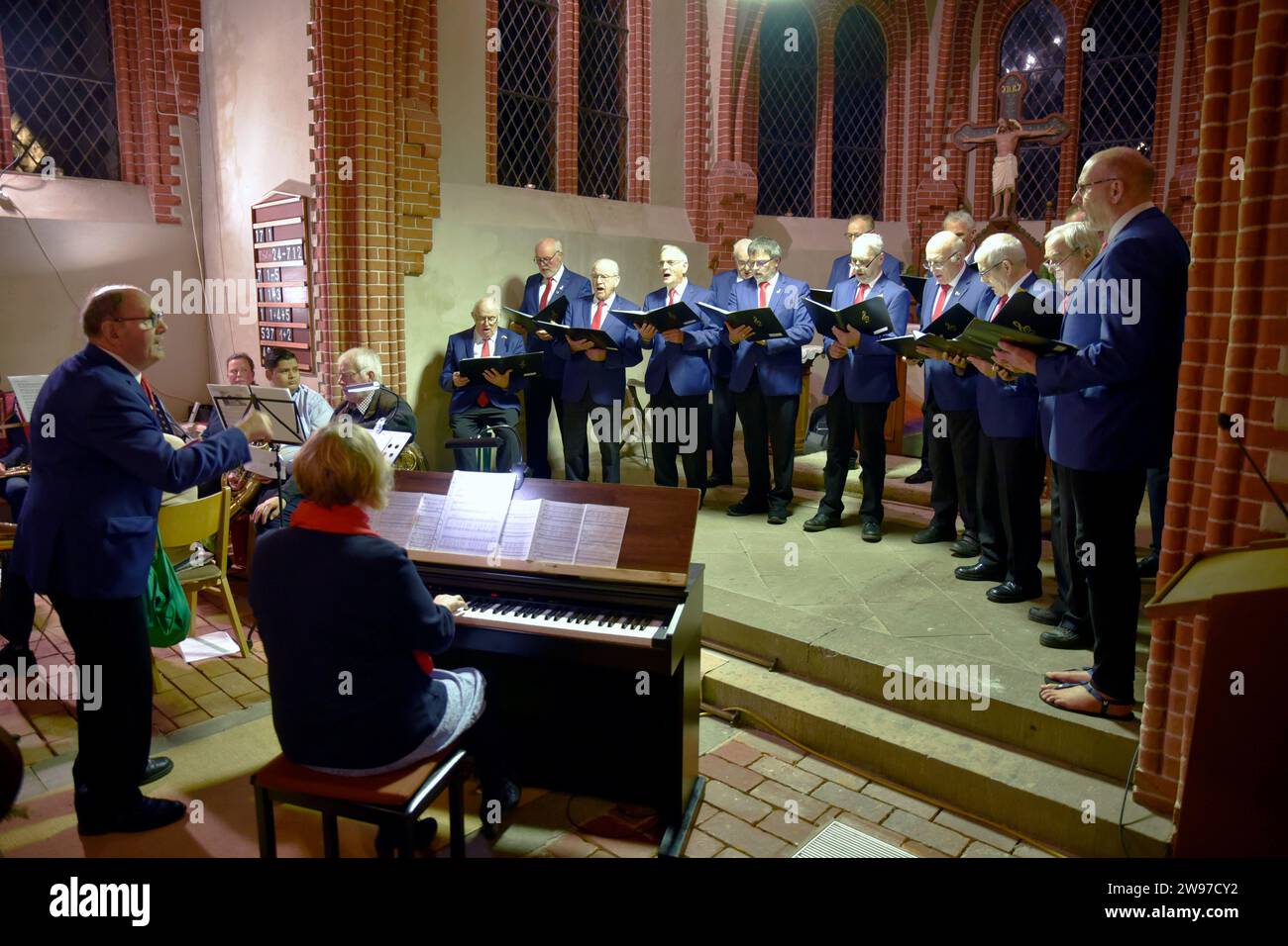 Lanze, Germany. 15th Dec, 2023. The male choral society Concordia Lanze