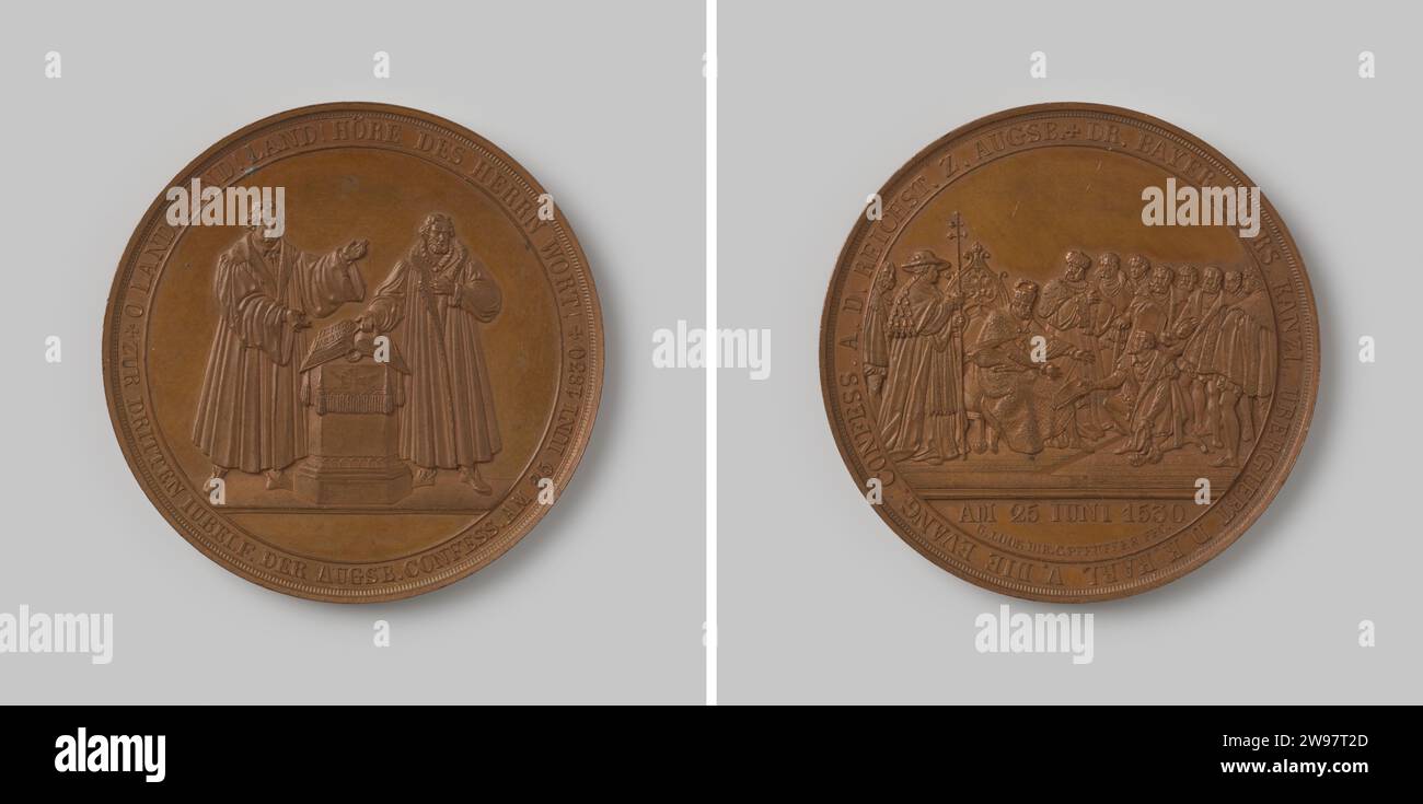 Three hundred -year commemoration of offering the Augsburg Confession 1830, Christoph Carl Pfeuffer, 1830 history medal Bronze medal, on the front Luther and Melanchton at a Bible on an altar, with a change, the offer of the confession to Keizer Karel V, with a change and cut -out text. Berlin copper (metal) striking (metalworking) Stock Photo