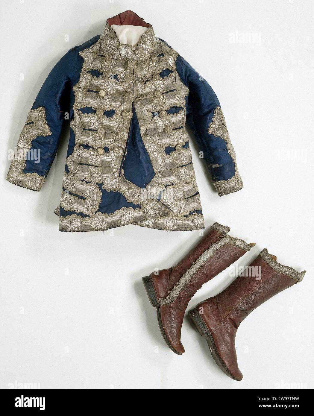 Boot Prince Willem V, Boot (left boot) of leather, with silver galon and  lace holes. White leather laces. According to tradition worn by Prince  William V., William V (Prince of Orange-Nassau), anonymous,