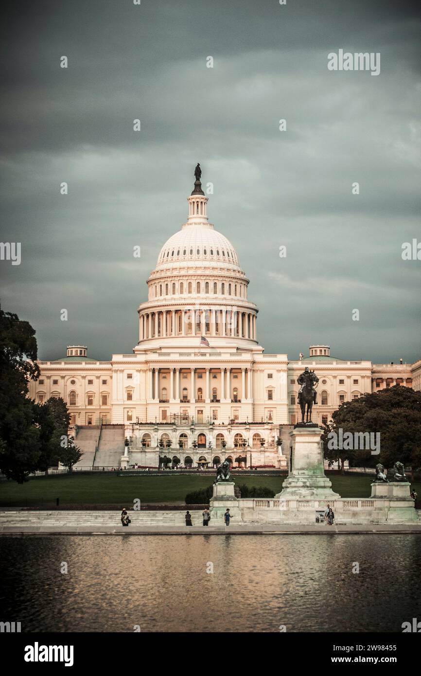 Capitol building art hi-res stock photography and images - Alamy