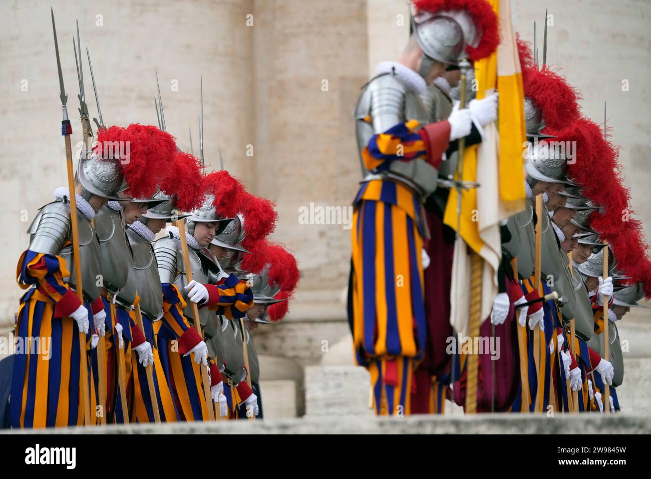 Vatican Swiss Guards take their position outside St. Peter's Basilica ...