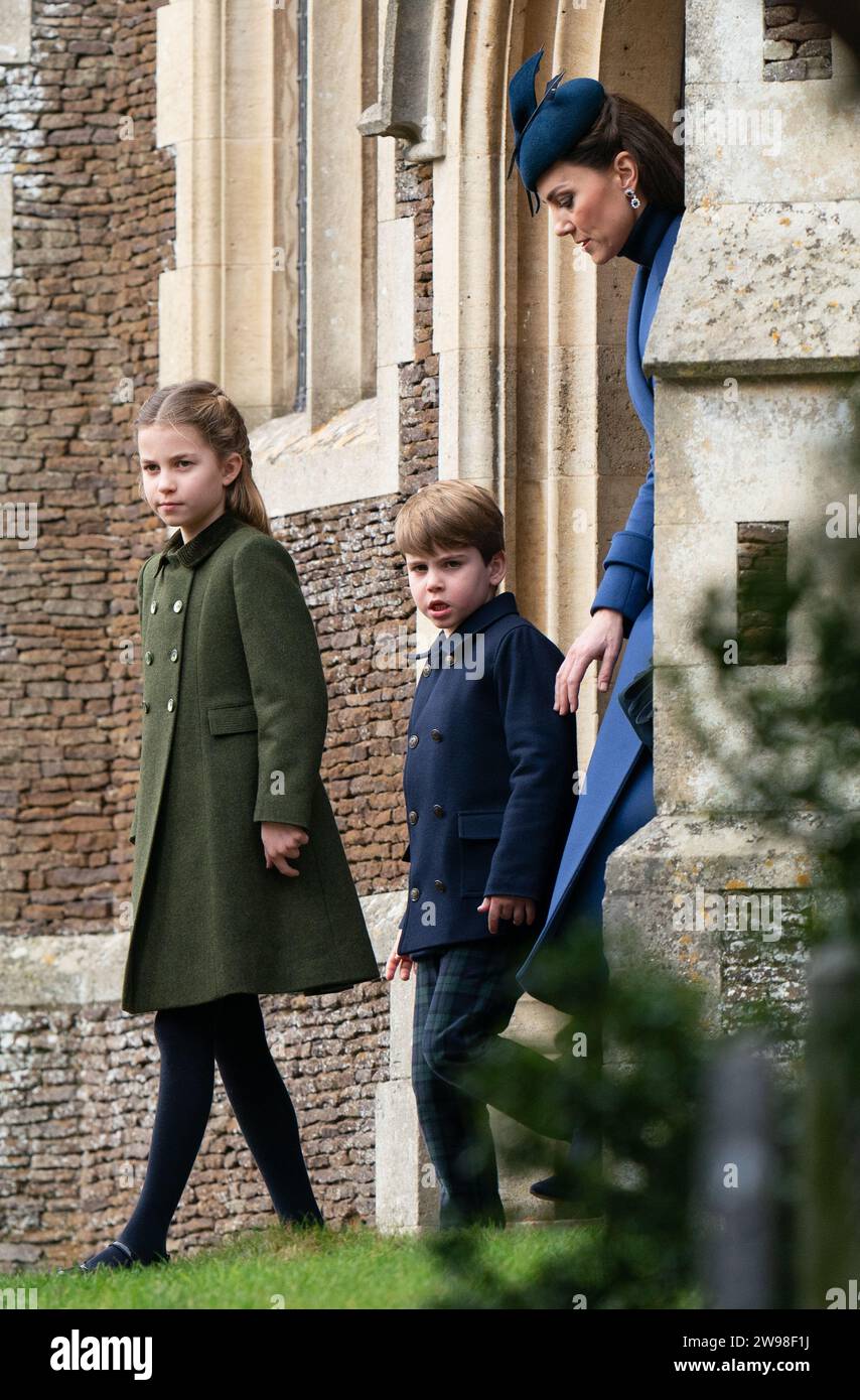 Princess Charlotte, Prince Louis and the Princess of Wales leave after