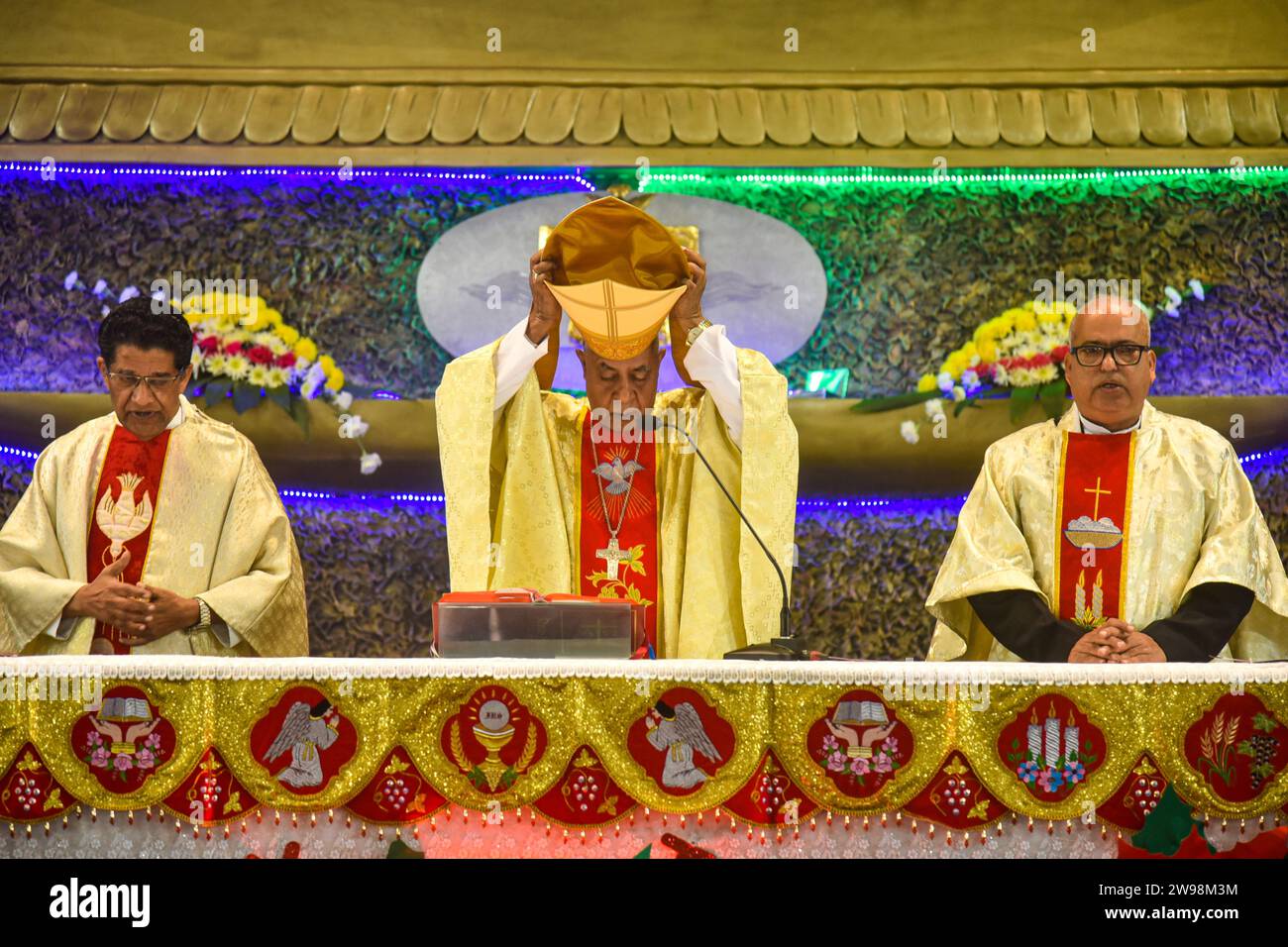Botwell church christmas mass