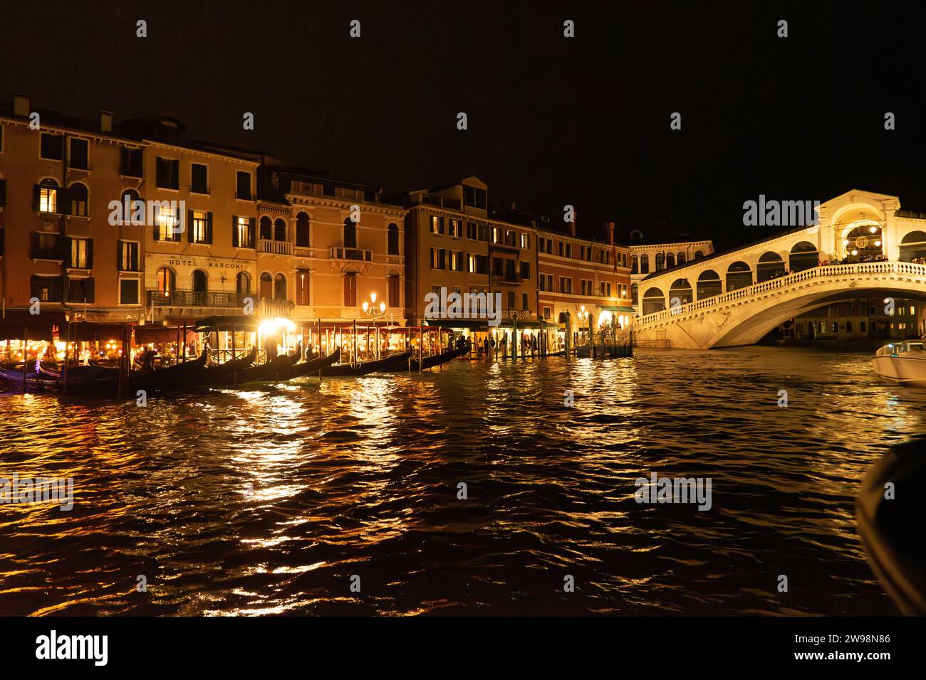 Night view of Grand canal ang Rialto bridge in Venice, Italy Stock Photo