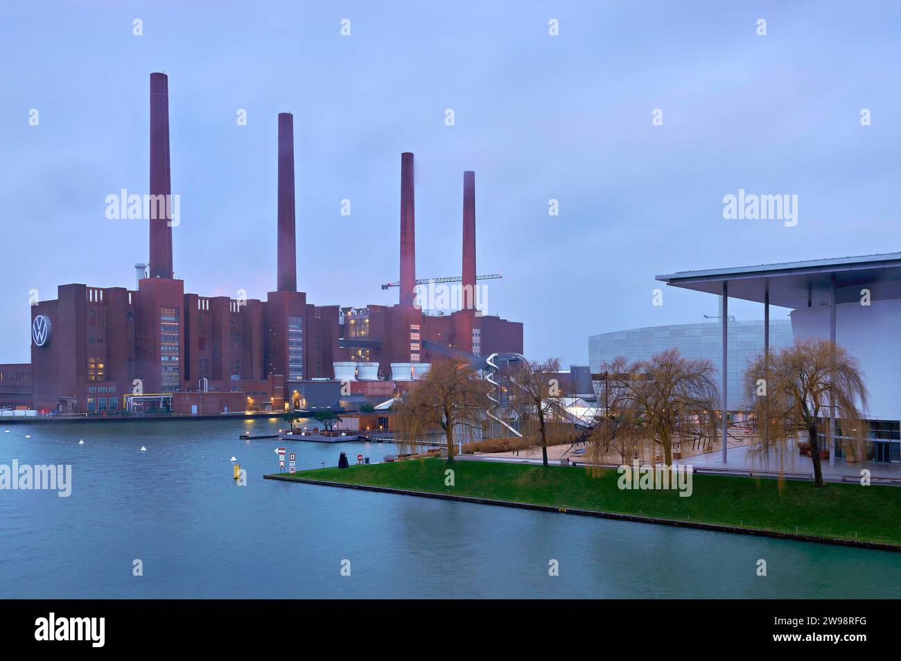  Das VW-Werk am Heilig Abend. Wolfsburg, 24.12.2023 *** The VW plant on Motiv 