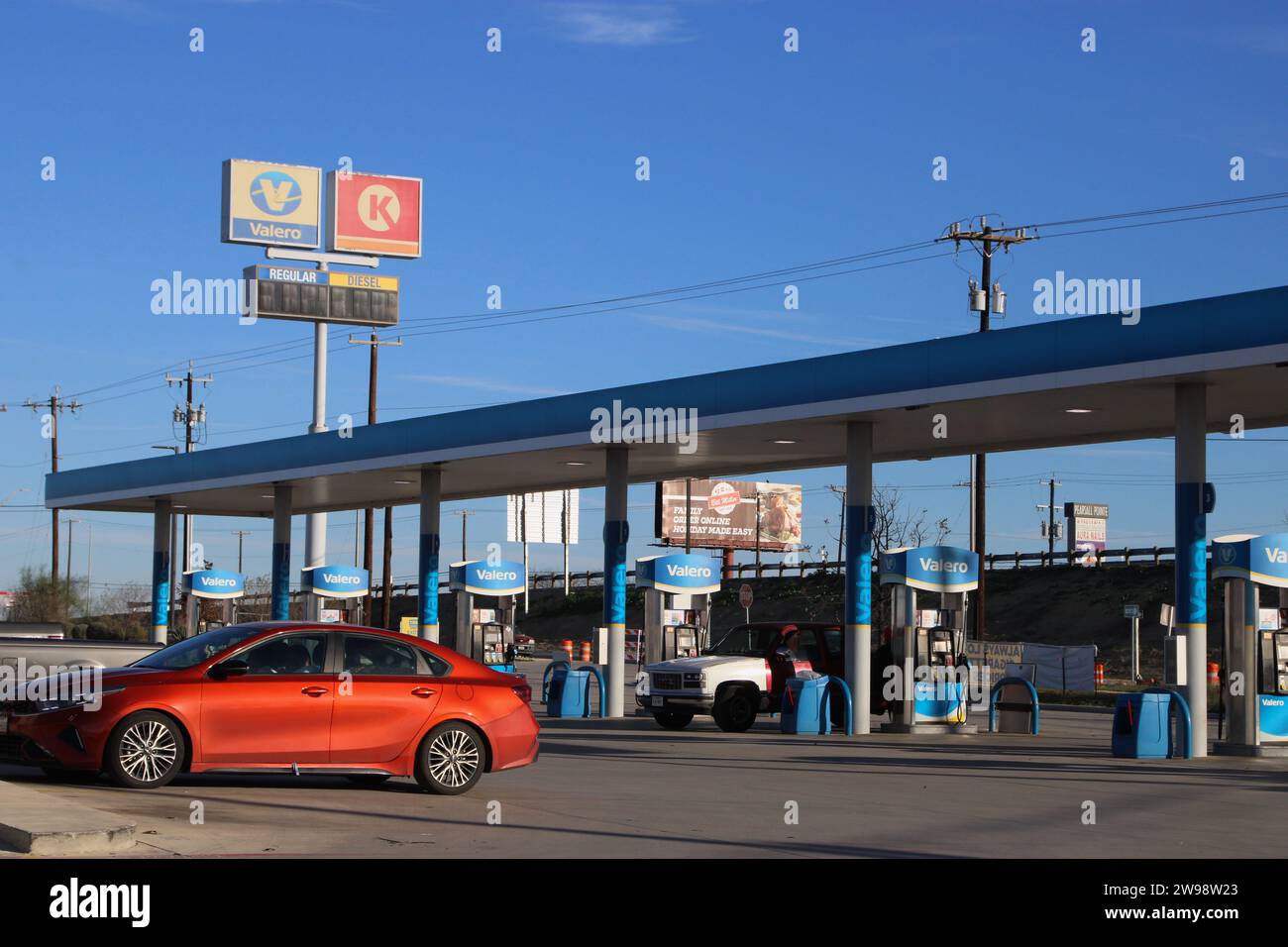 San Antonio, USA. 25th Dec, 2023. Unleaded gasoline is retailing for 2