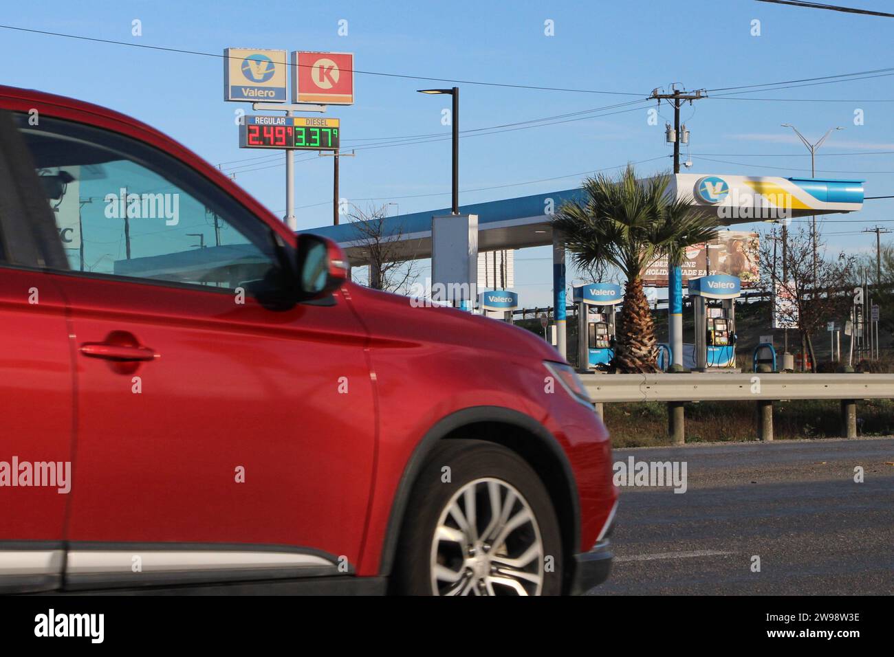 San Antonio, USA. 25th Dec, 2023. A motorist passes by the Circle K