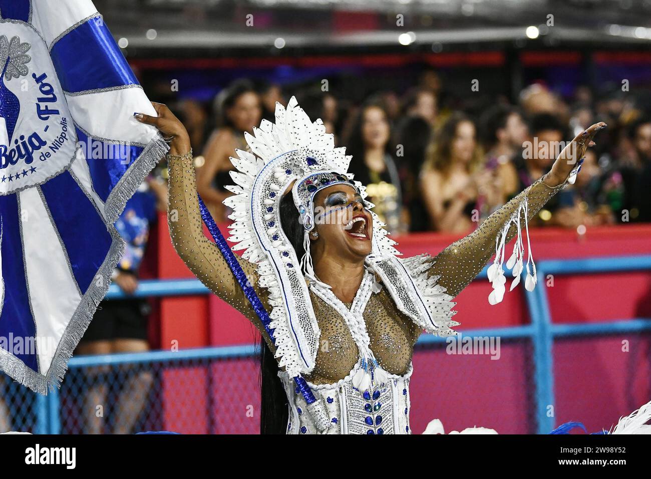 Rio de Janeiro, Brazil, February 26, 2023. Flag bearer Selminha Sorriso, during the parade of the samba schools, during the carnival in the city of Ri Stock Photo