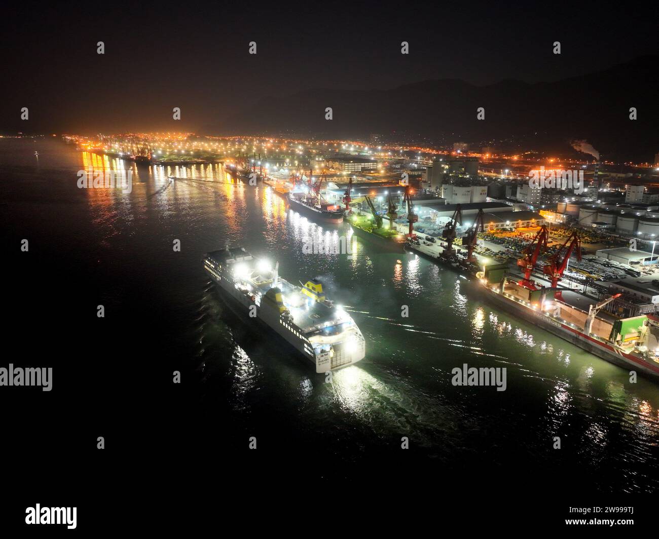 Lianyungang, China. 25th Dec, 2023. A China-South Korea passenger liner is leaving the terminal of Lianyungang Port passenger station in Lianyungang, China, on December 25, 2023. (Photo by Costfoto/NurPhoto) Credit: NurPhoto SRL/Alamy Live News Stock Photo