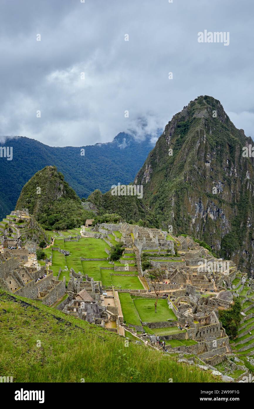 Machu picchu incan ruins hi-res stock photography and images - Alamy