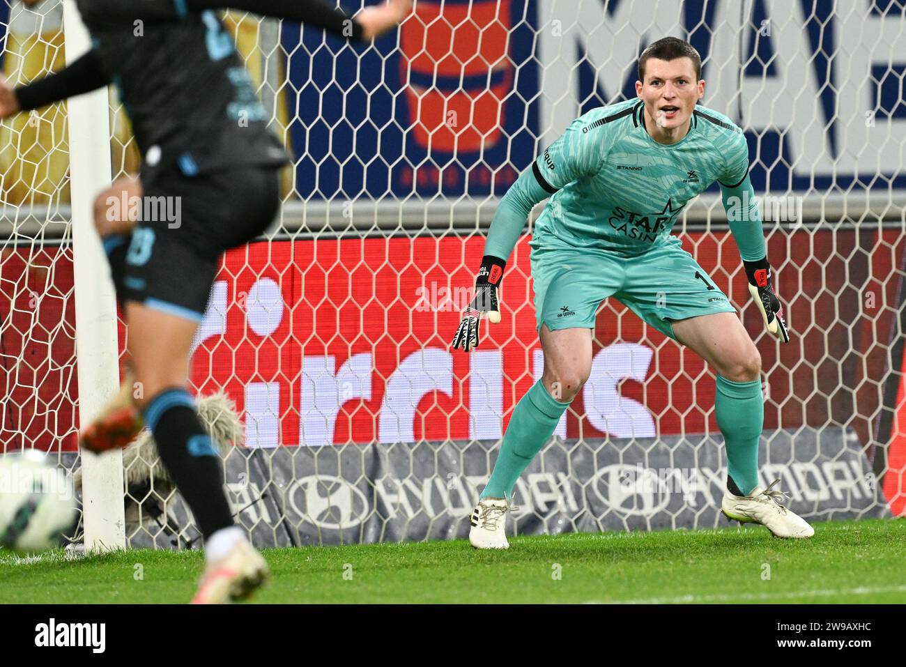 goalkeeper-tobe-leysen-1-of-ohl-pictured-during-the-jupiler-pro