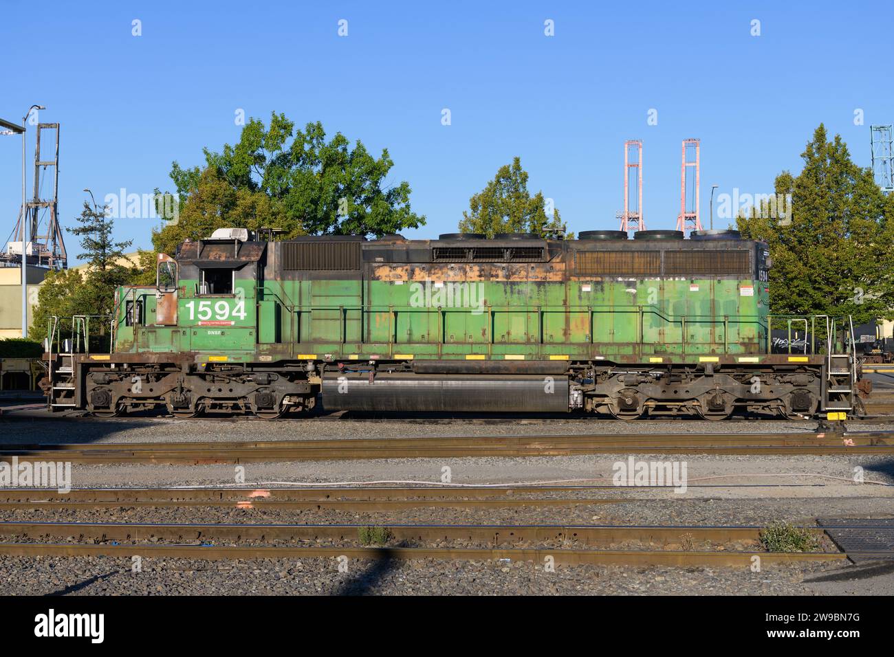 Seattle - September 9, 2023; BNSF 1594 side view in former Burlington Northern green livery Stock Photo