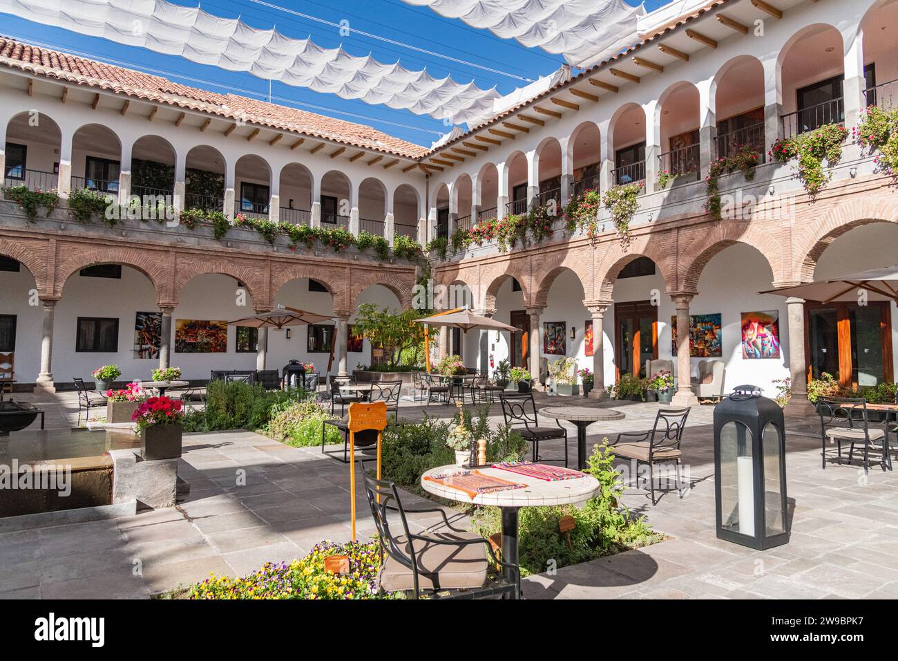 The empty interior courtyard of the Marriott El Convento Hotel in Cusco, Peru Stock Photo