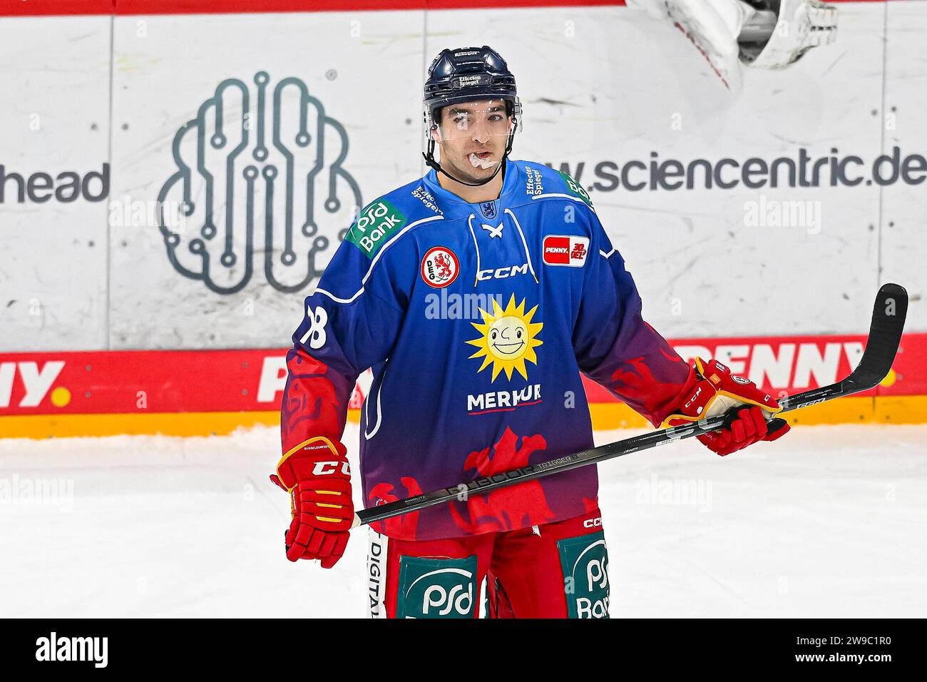 Eishockey DEL - Düsseldorfer EG vs Augsburger Panther am 26.12.2023 im PSD Bank Dome in Düsseldorf Düsseldorfs Kenny Agostino (Nr.18) Foto: osnapix Stock Photo