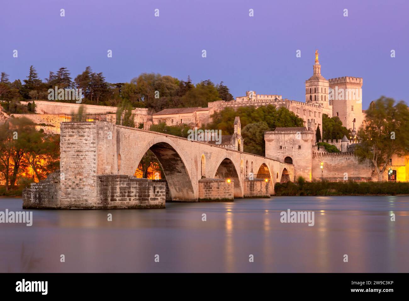 Famous medieval Saint Benezet bridge and Palace of the Popes during ...