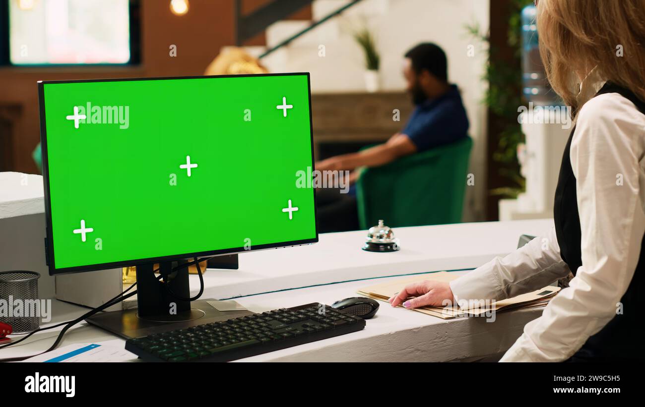 Guest using greenscreen check hi-res stock photography and images - Alamy