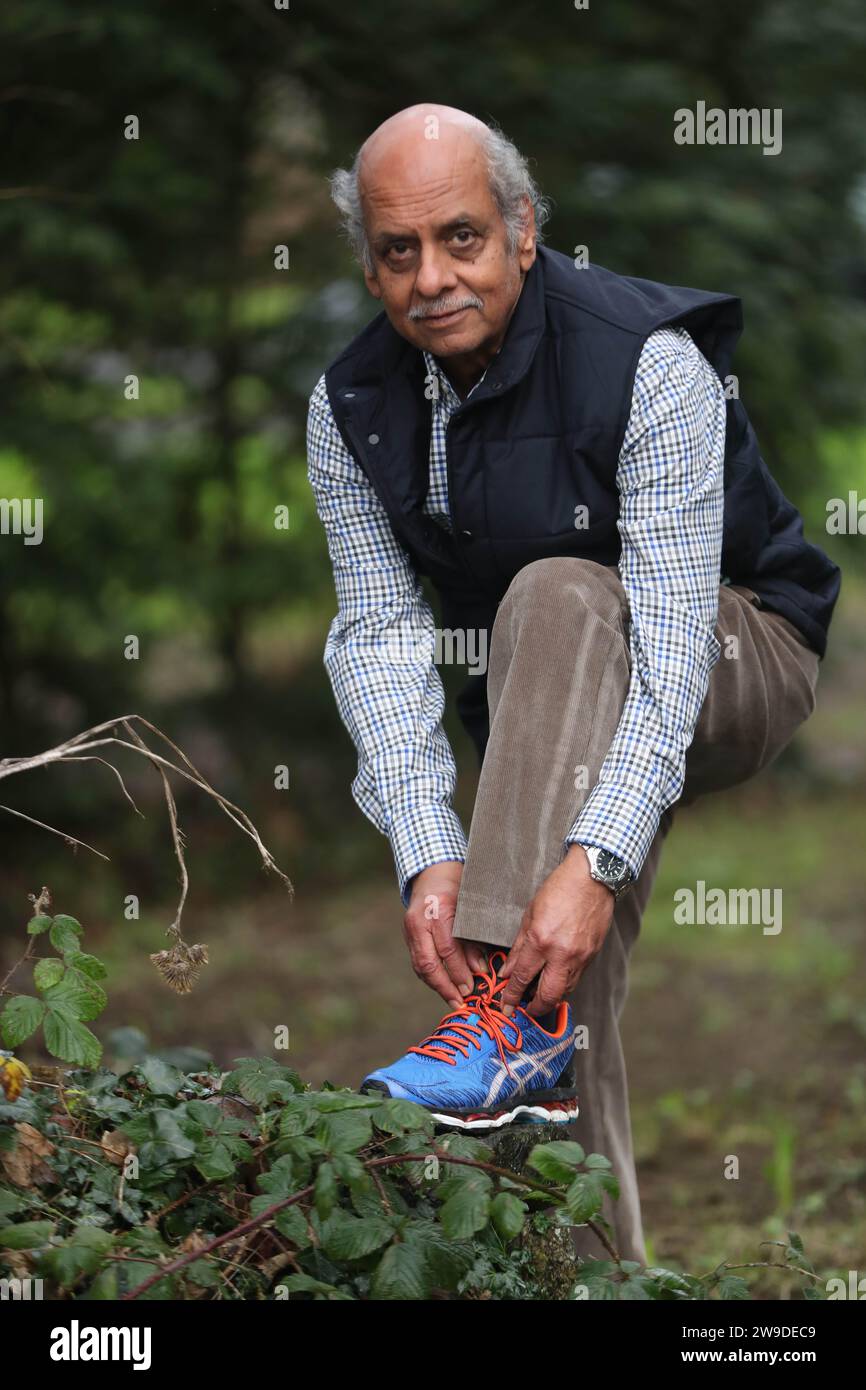 File photo dated 27/12/2000 of Vinod Bajaj. The Limerick pensioner who says he has walked more than twice the circumference of the Earth is bidding for world record recognition. Bajaj, who walks on average 37km a day, has applied to Guinness World Records for the title of greatest cumulative distance walked solo. Issue date: Wednesday December 27, 2023. Stock Photo