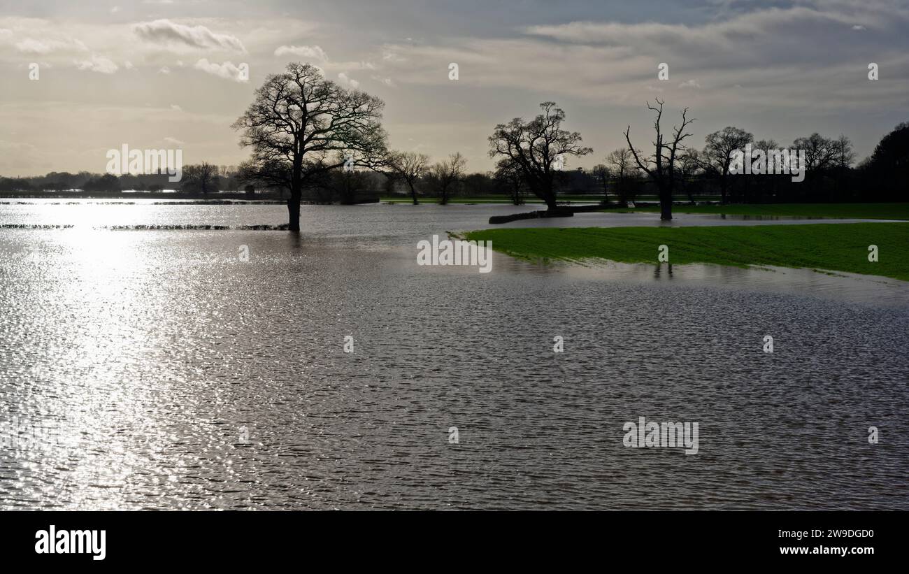 River Severn in Flood at Sandford near Severn Stoke, Worcester, UK Stock Photo