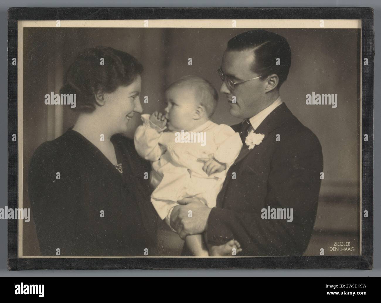 13 photos et images haute résolution de Prince Bernhard Von Bulow