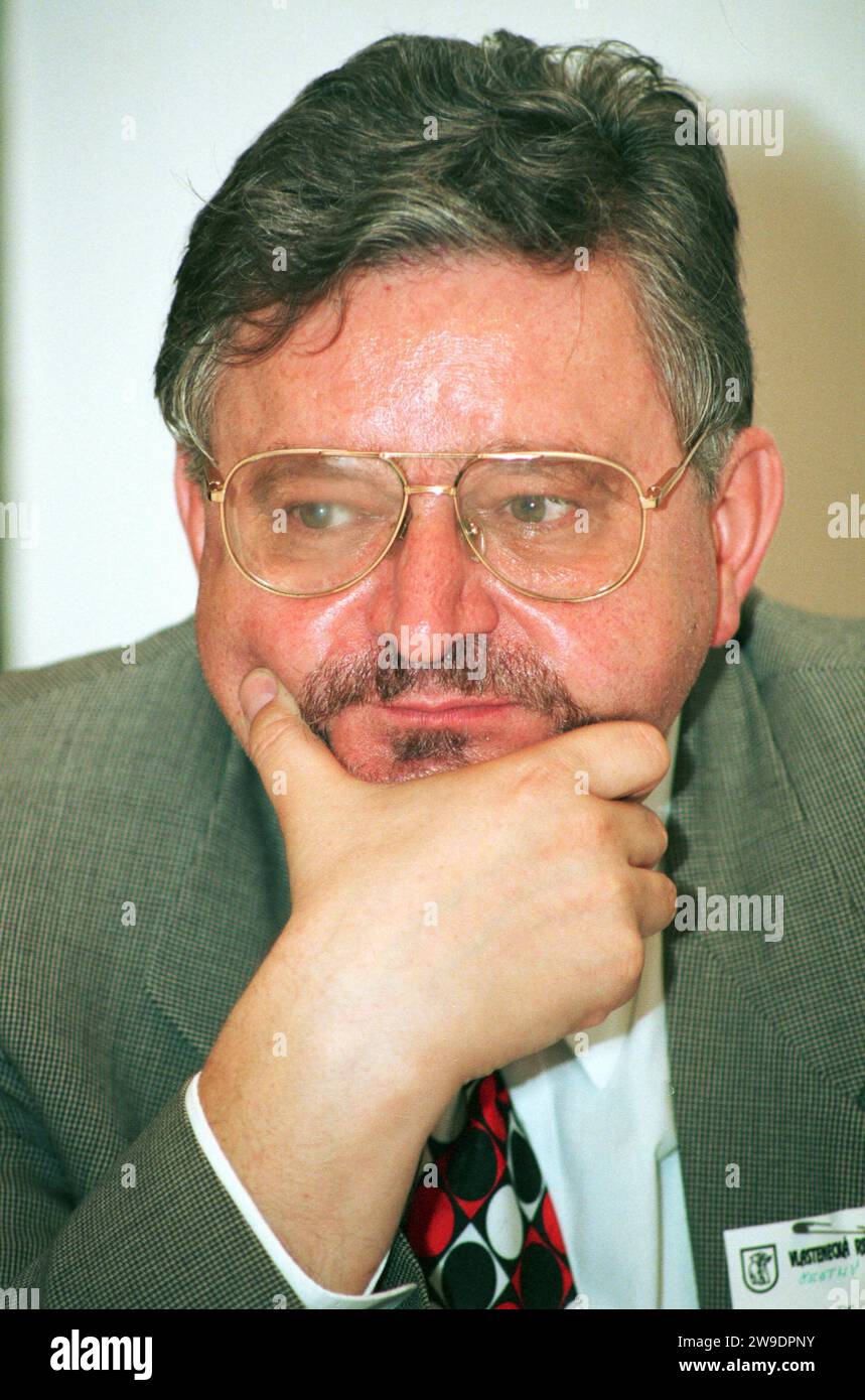***FILE PHOTO*** CzechAmerican economist Milan Zeleny, who was