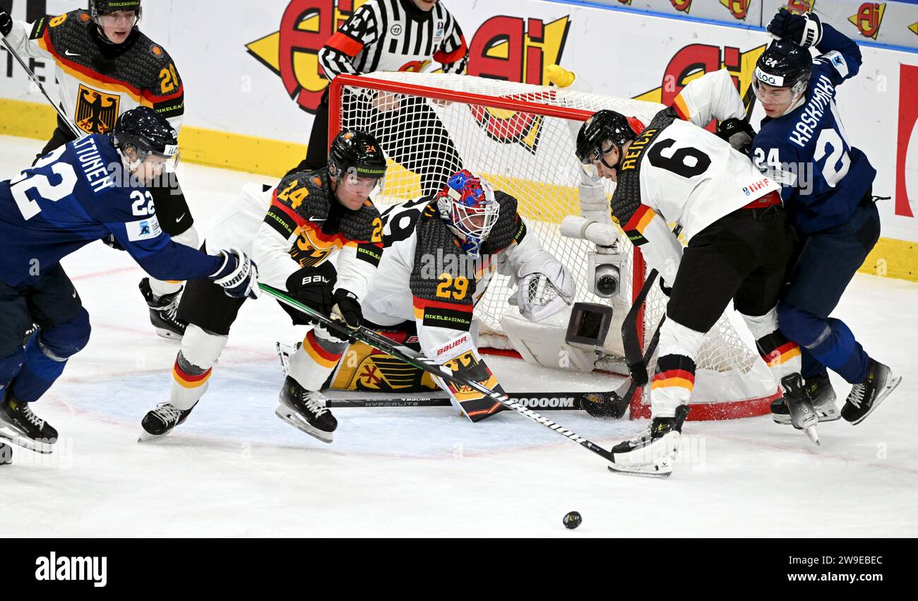 Gothenburg, Sweden. 27th Dec, 2023. Goalkeeper Philipp Dietl of Germany