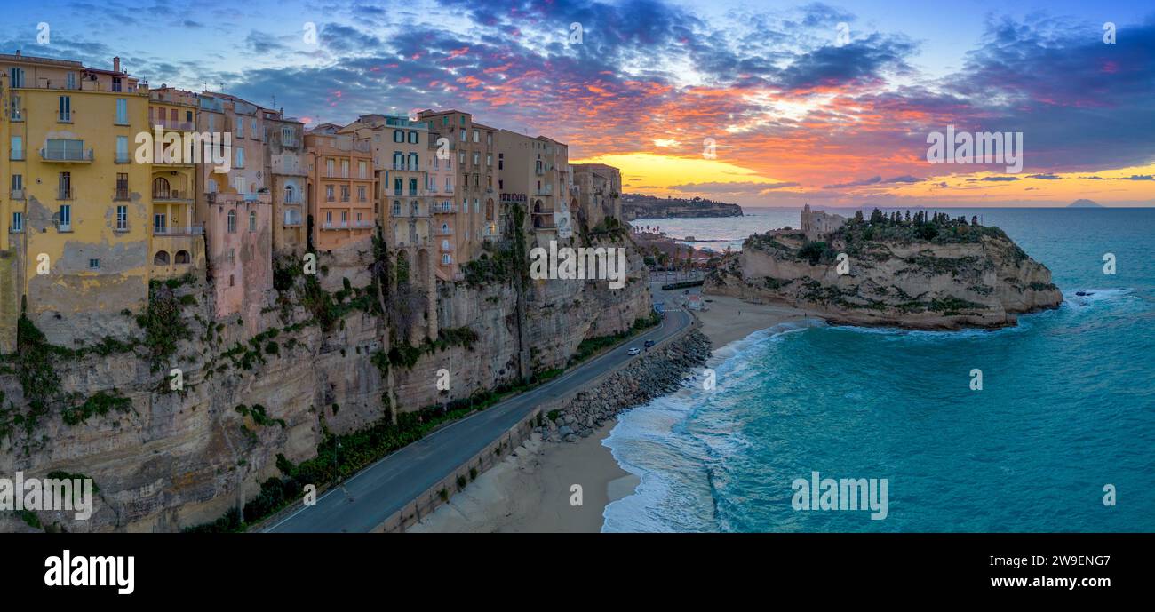 Spiaggia Di Tropea Hi res Stock Photography And Images Alamy