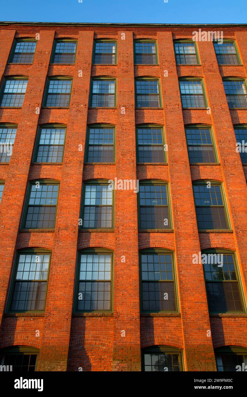 Corbin screw division building no 68 hi-res stock photography and ...