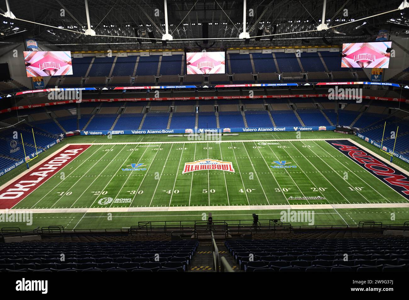 San Antonio, TX, USA: A general view of the field at the Alamodome prior to the Valero Alamo Bowl on Wednesday, December 27, 2023.  (Bert Richardson/I Stock Photo