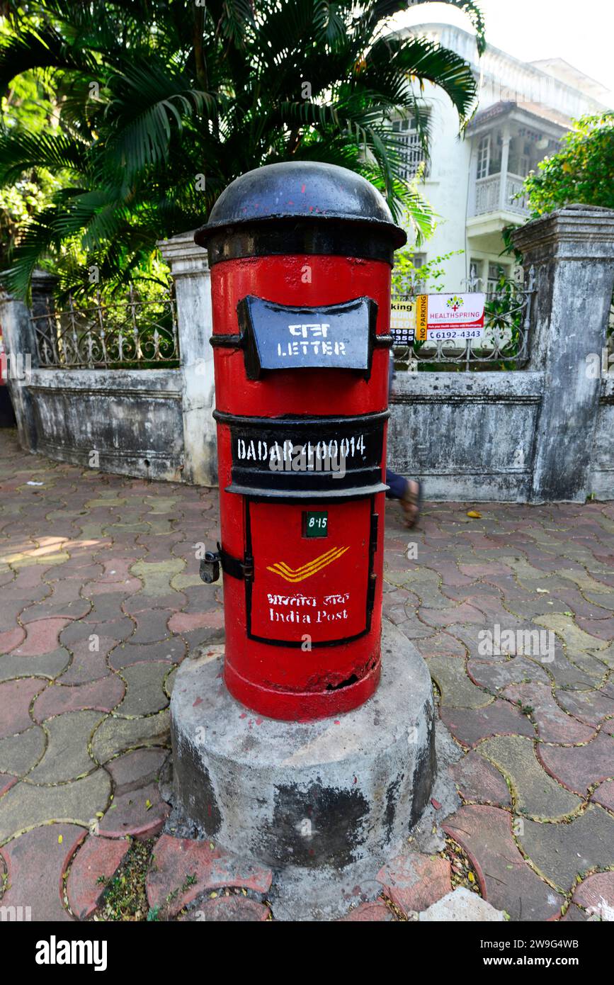 An Indian post letterbox in Dadar, Mumbai, India. Stock Photo