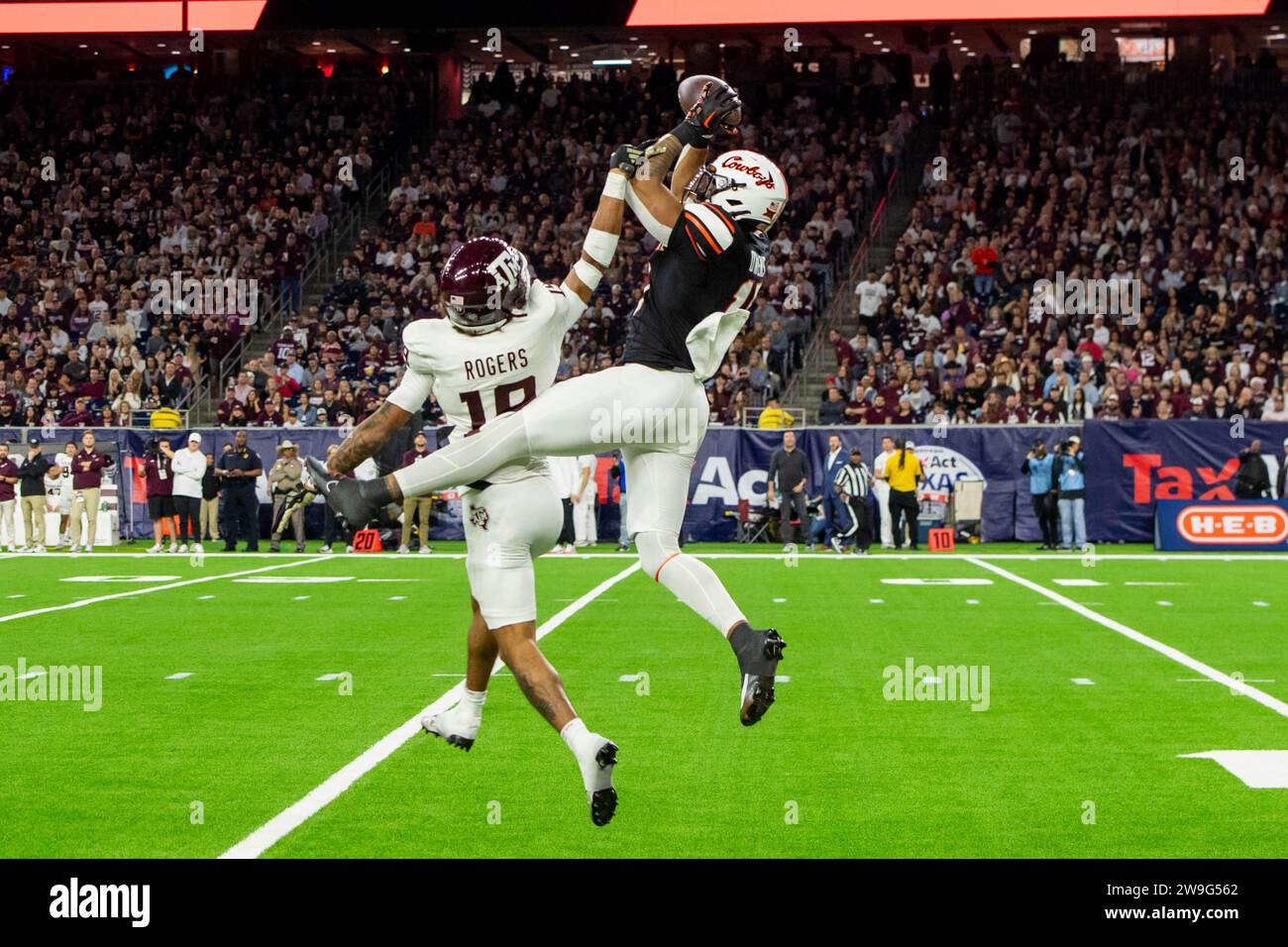 Houston TX USA 27th Dec 2023 Oklahoma State Cowboys Wide Receiver houston-tx-usa-27th-dec-2023-oklahoma-state-cowboys-wide-receiver