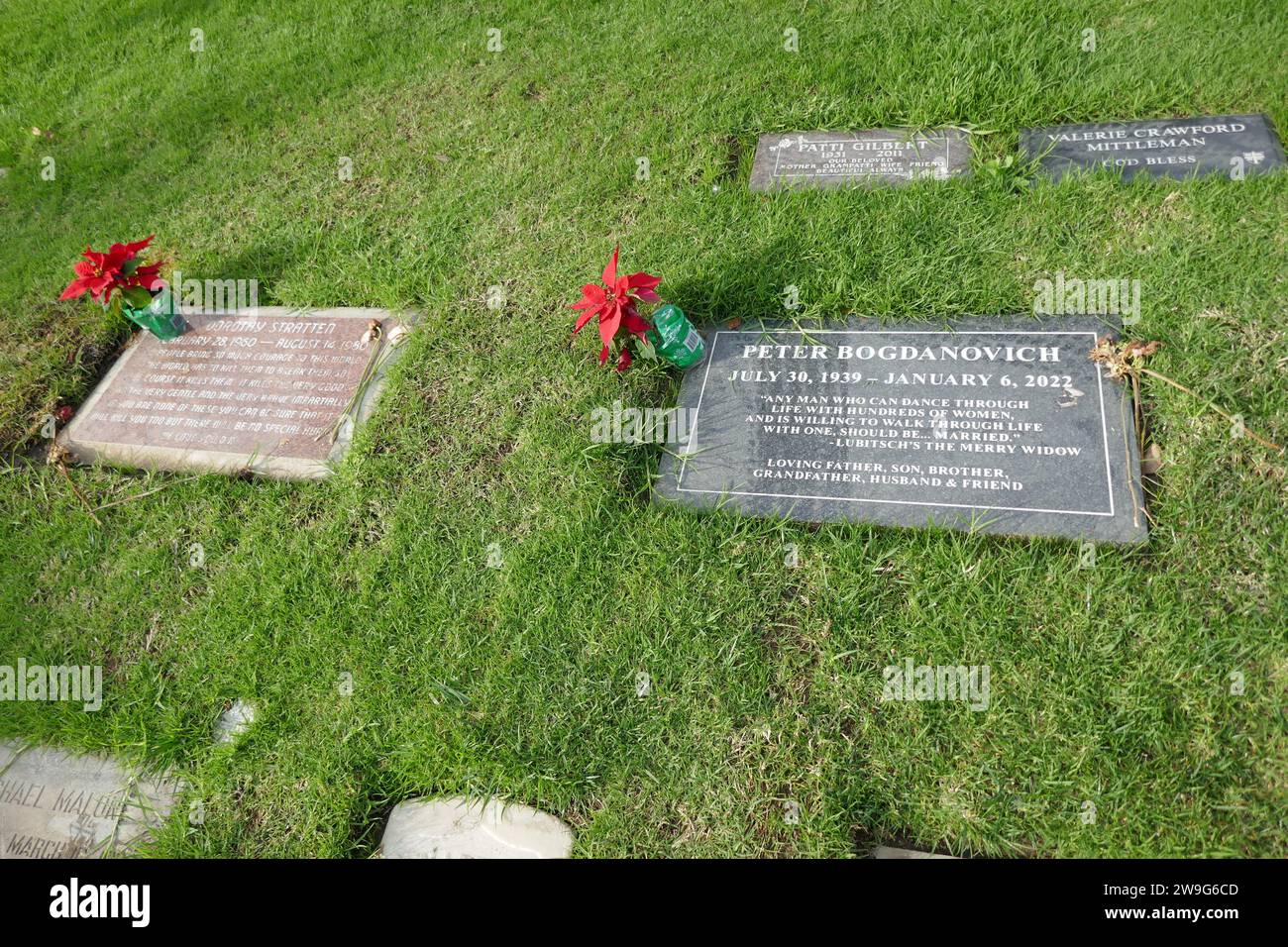 Los Angeles, California, USA 27th December 2023 Playmate Dorothy Stratten Grave and Director Peter Bogdanovich Grave at Pierce Brothers Westwood Village Memorial Park on December 27, 2023 in Los Angeles, California, USA. Photo by Barry King/Alamy Stock Photo Stock Photo