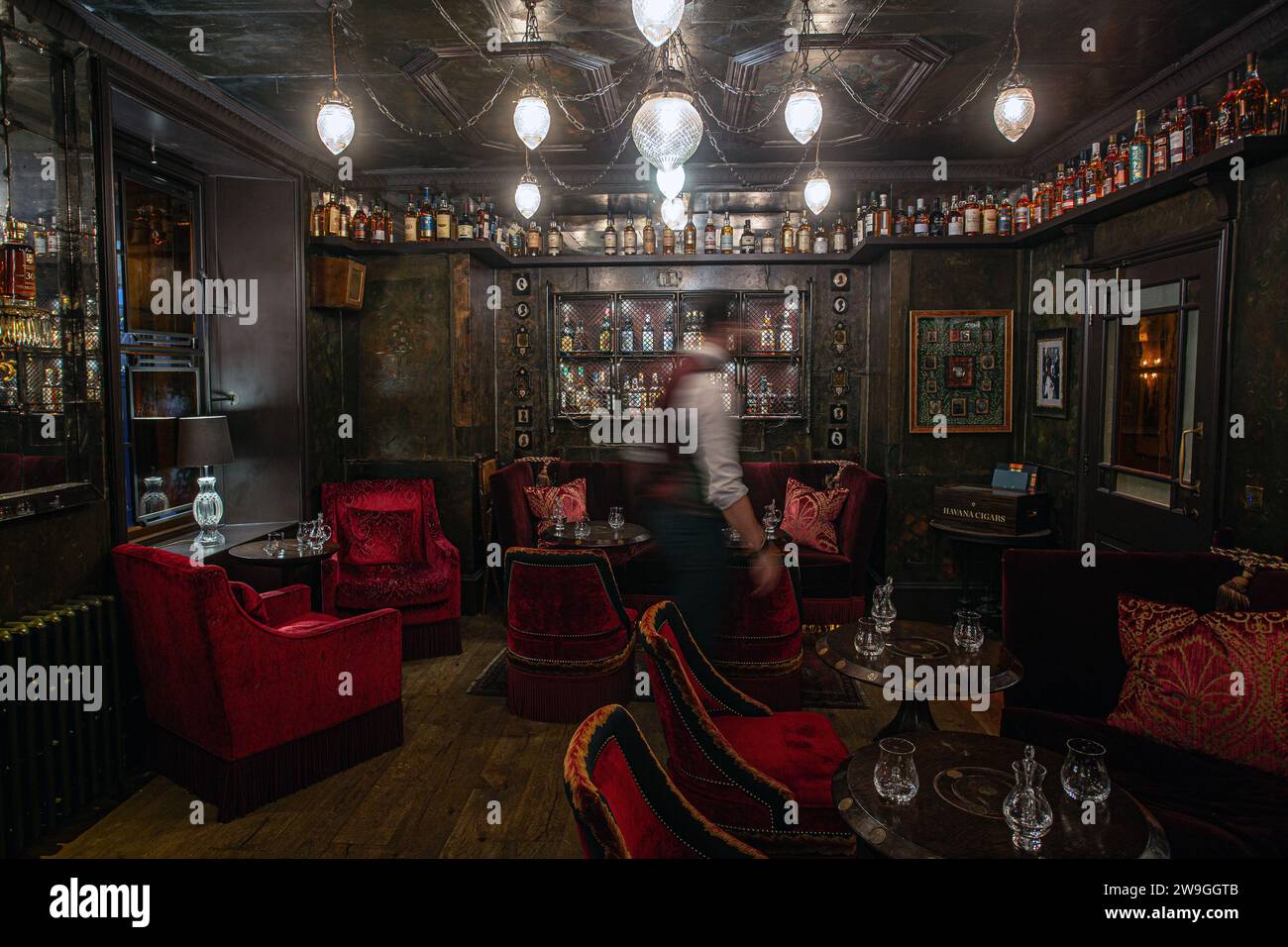 The fife arms hotel braemar hires stock photography and images Alamy