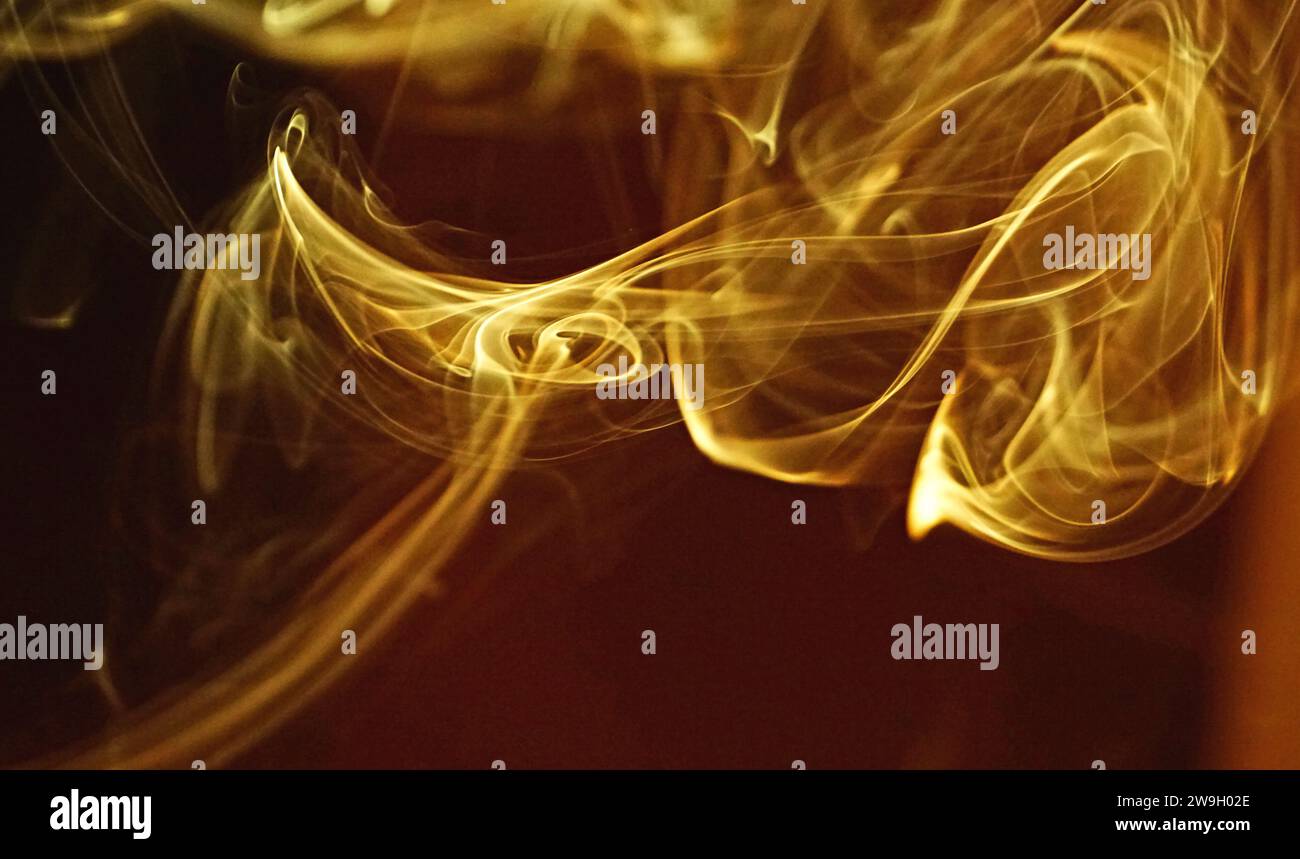 Forms of smoke in suspension rising through the air Stock Photo Alamy