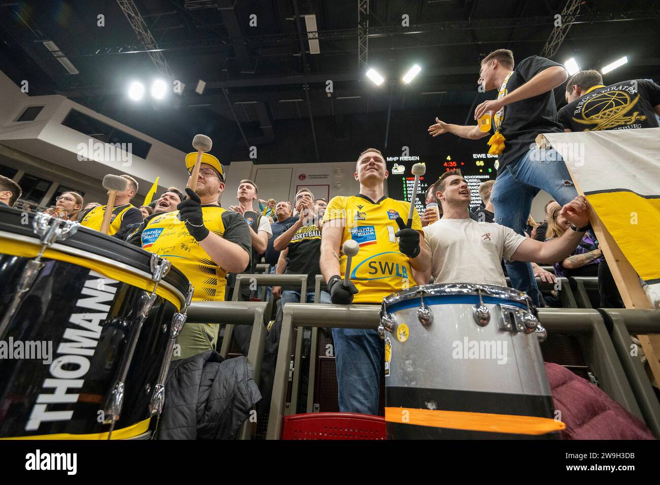 Ludwigsburg, Deutschland. 27th Dec, 2023. Zuschauer und Fans von