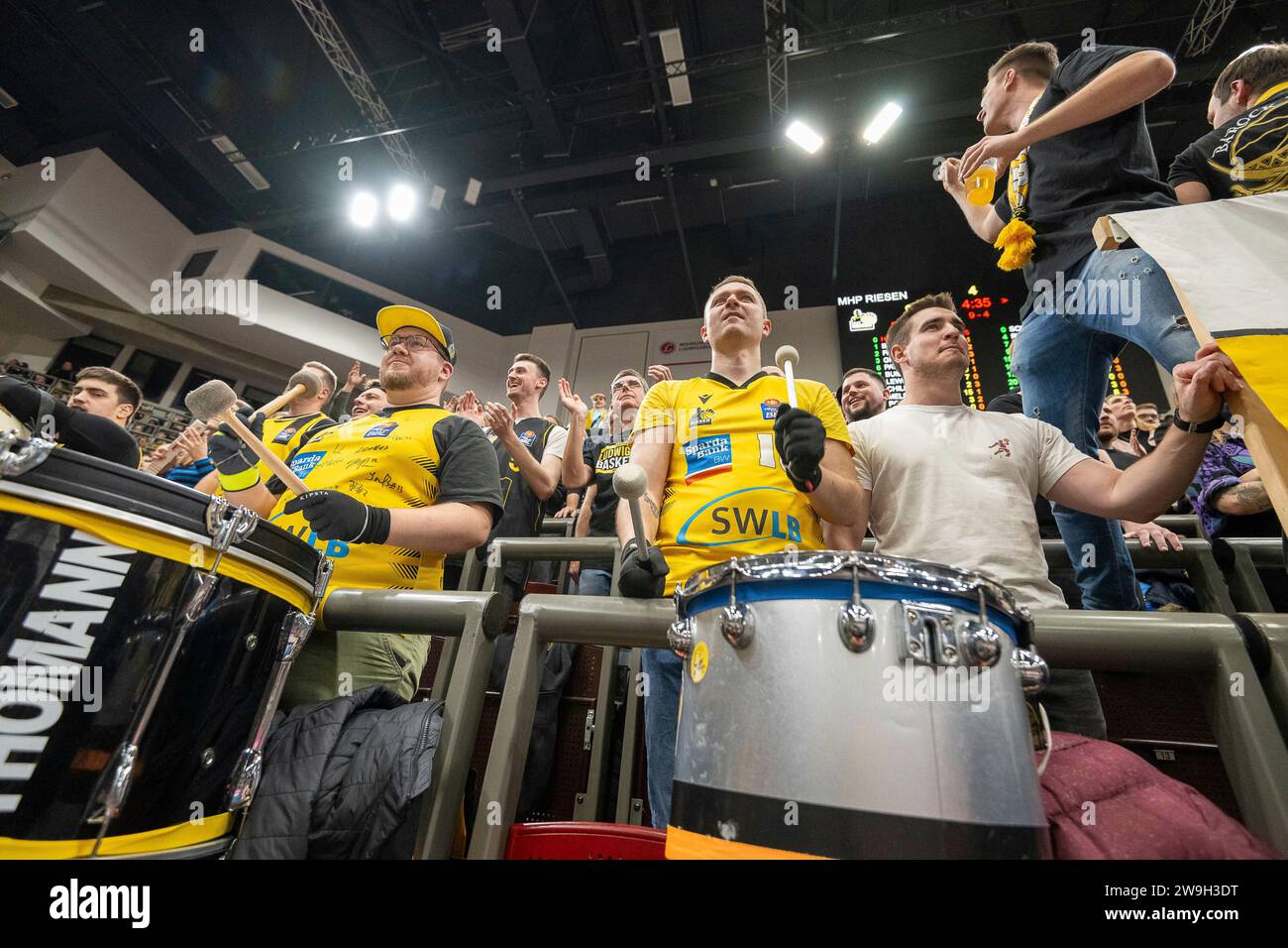 Ludwigsburg, Deutschland. 27th Dec, 2023. Zuschauer und Fans von