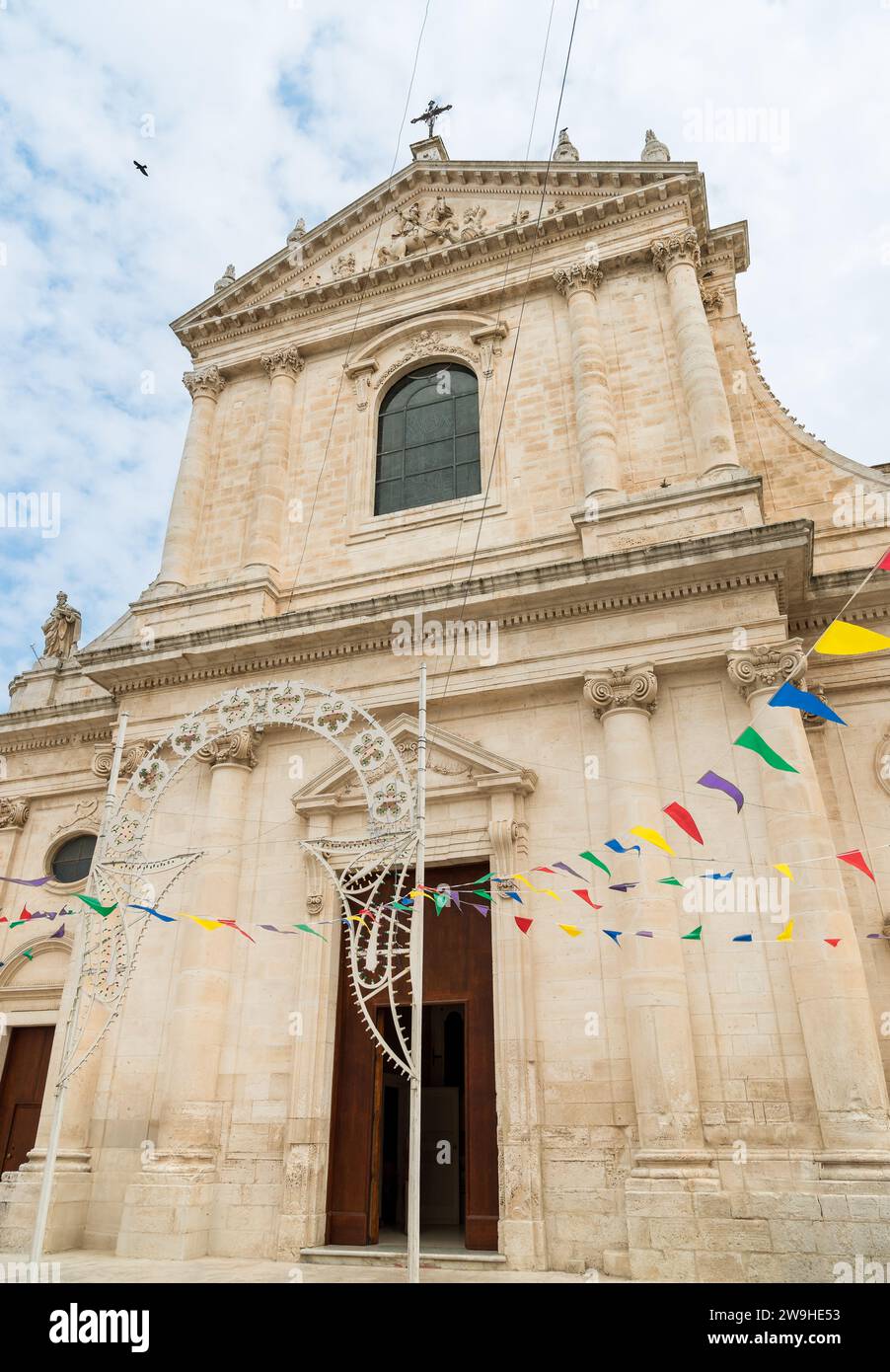 Facade of the mother church of Saint Giorgio Martire in Locorotondo, province of Bari, Puglia, Italy. Stock Photo