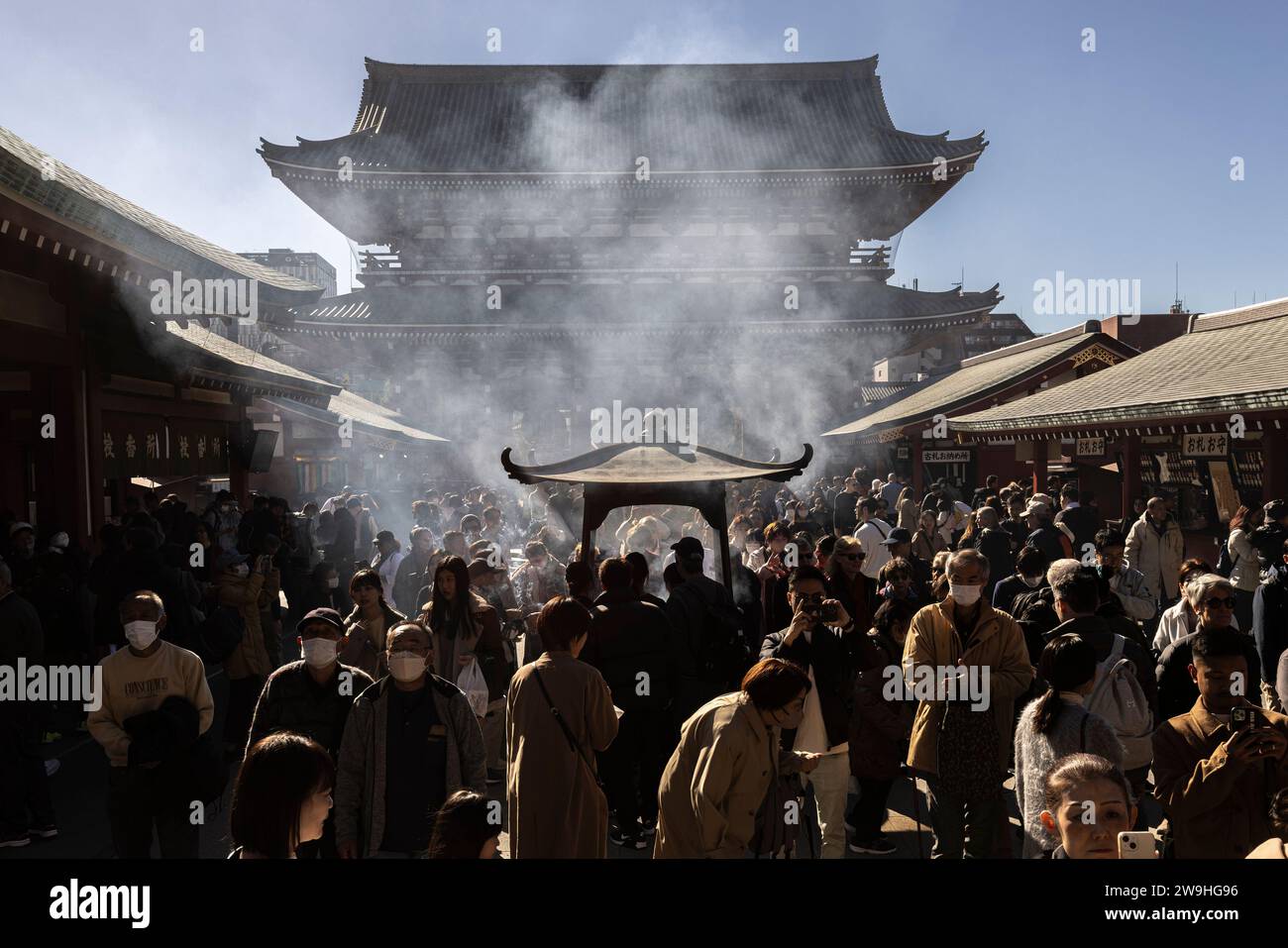 TOKYO/JAPAN - November 19, 2023:tourists visit the Senso Ji temple Stock Photo
