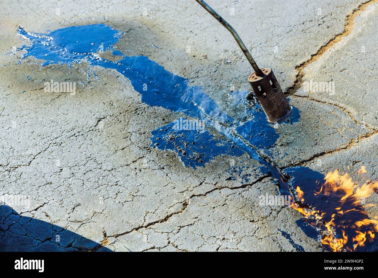 Bitumen emulsion joint seal restorer is used to repair cracks in