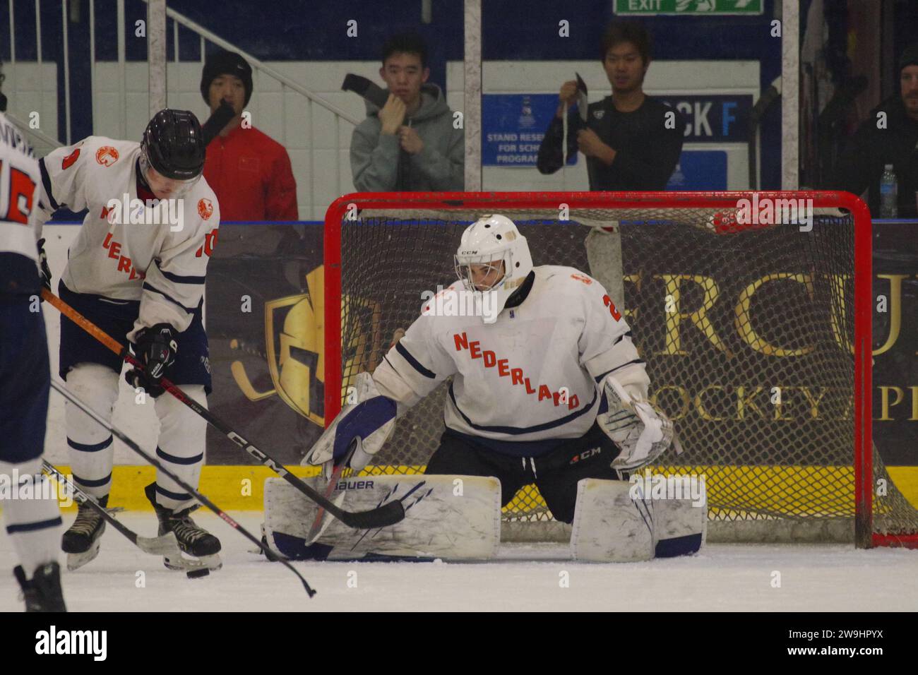 Dumfries, 15 December 2023. Netminder Sam Luitwieler and Mitch Jongmans