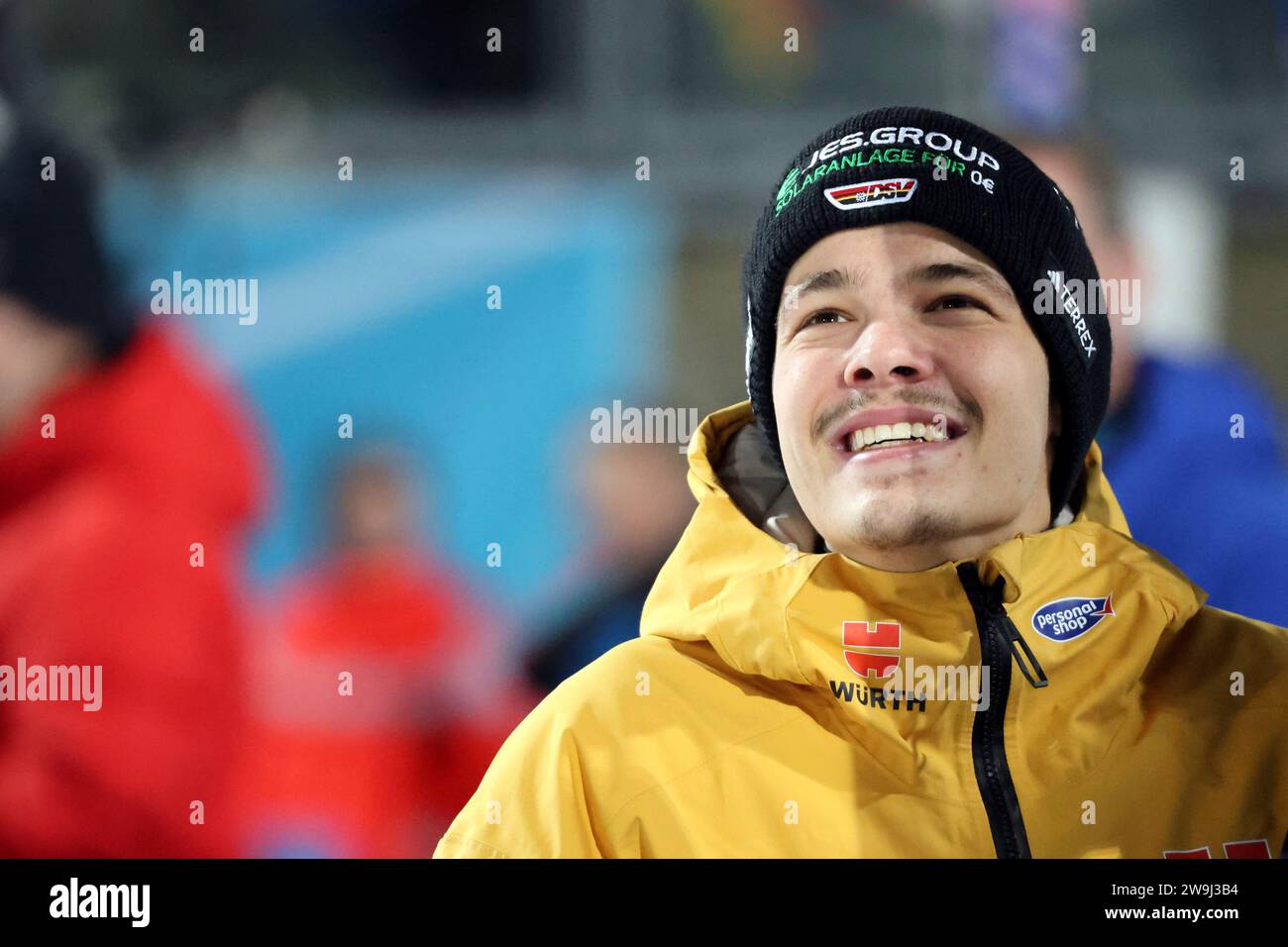 Oberstdorf, Deutschland. 28th Dec, 2023. Hatte gut lachen Raimund