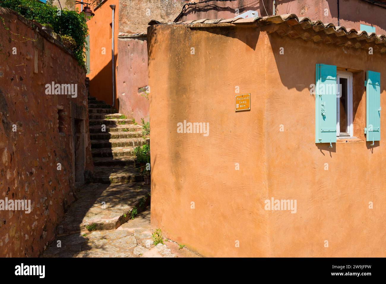 Colourful house facades, Roussillon, Le Plus beaux villages de France, Departement Vaucluse