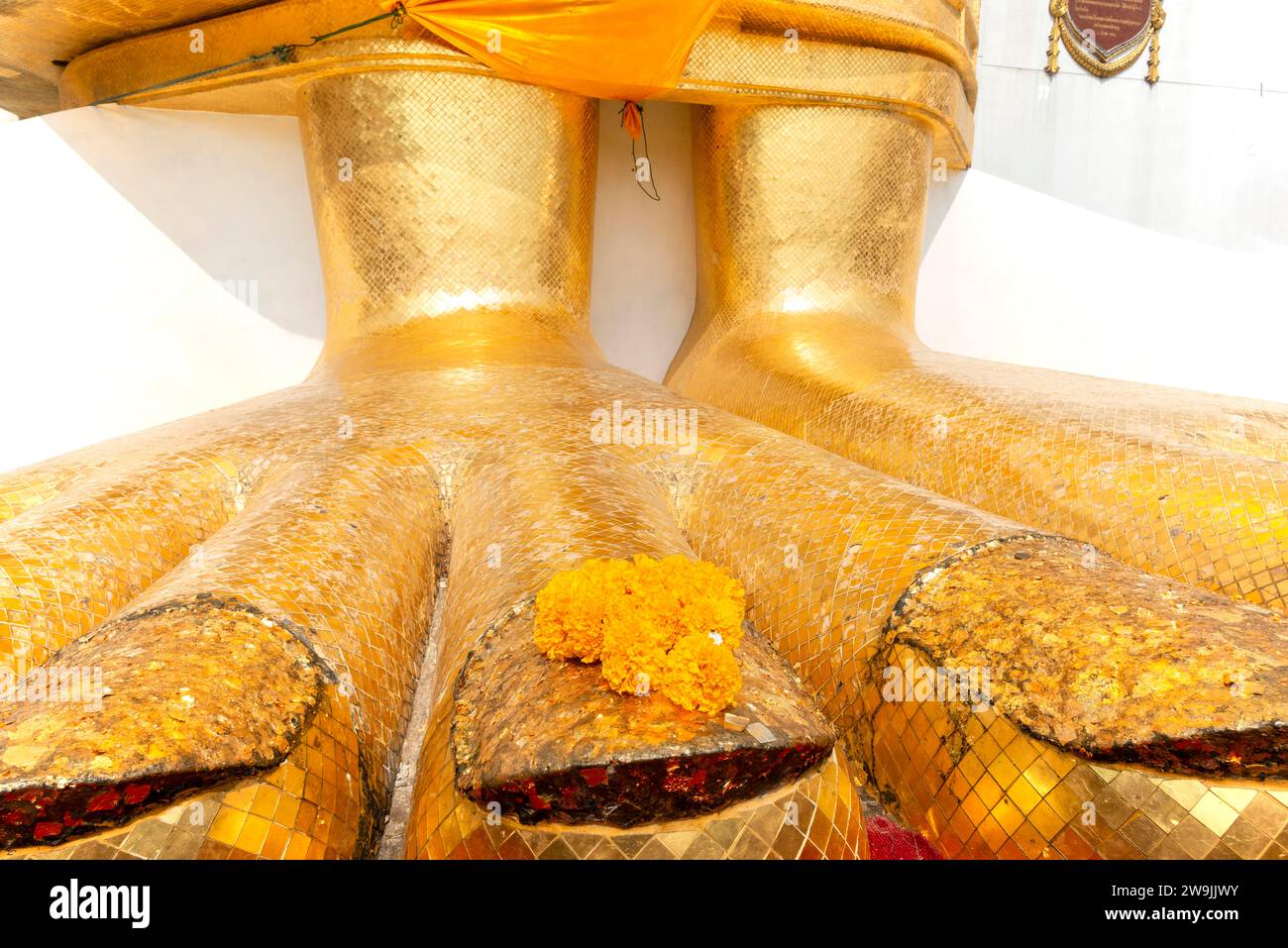 Feet of a 32 metre high standing Buddha statue, Wat Intharawihan ...