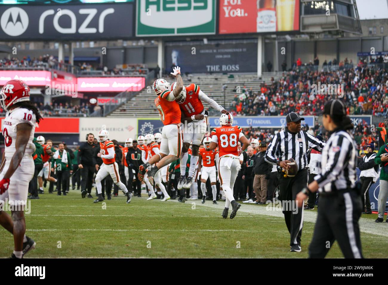Bronx, NY, USA. 28th Dec, 2023. Miami Hurricanes quarterback Jacurri