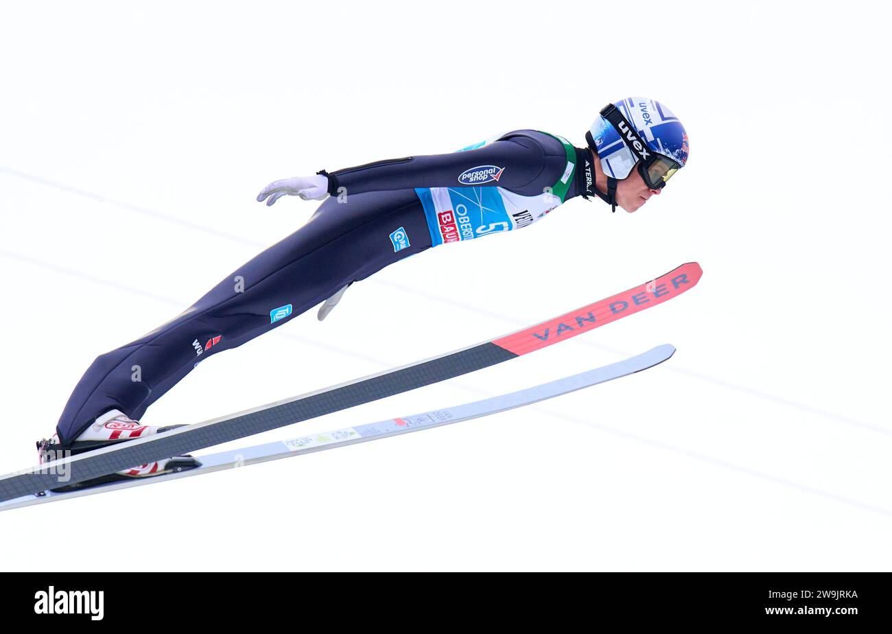 Andreas WELLINGER, GER  in flight action at the 71. Four Hills Tournament Ski Jumping on Dec 28, 2023 at Schattenbergschanze ORLEN Arena in Oberstdorf, Bavaria, Germany,  © Peter Schatz / Alamy Live News Stock Photo